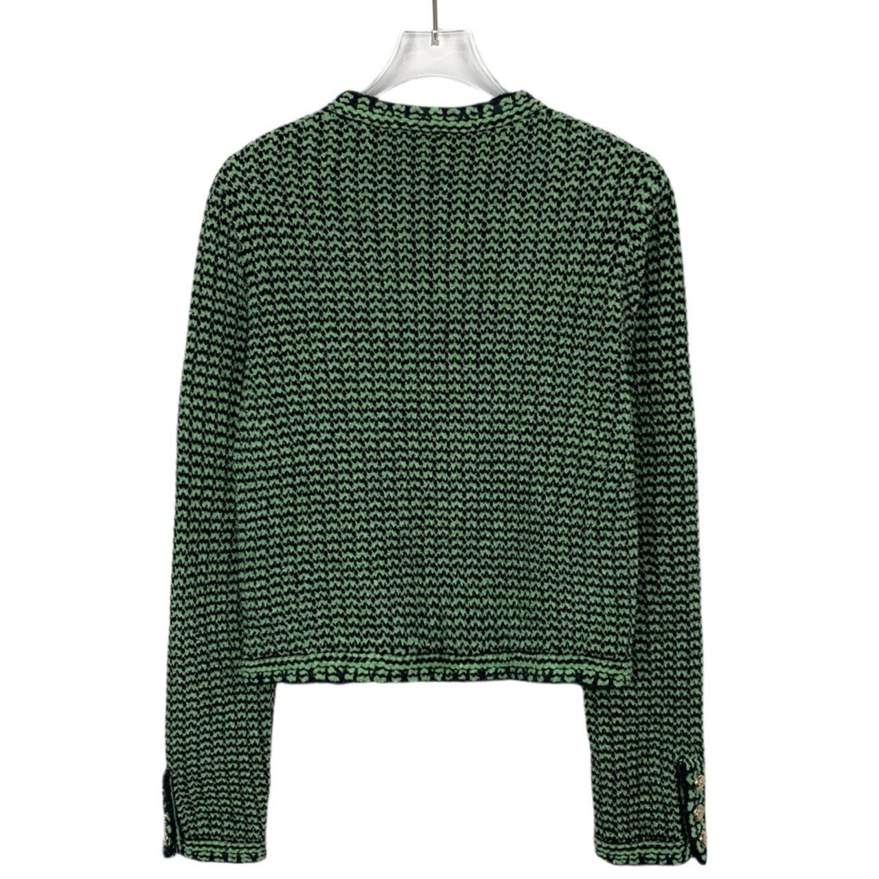 Chanel Chanel Tweed Green & Black Jacket Size 36 With Gold Button D Size XS / US 0-2 / IT 36-38 - 2 Thumbnail