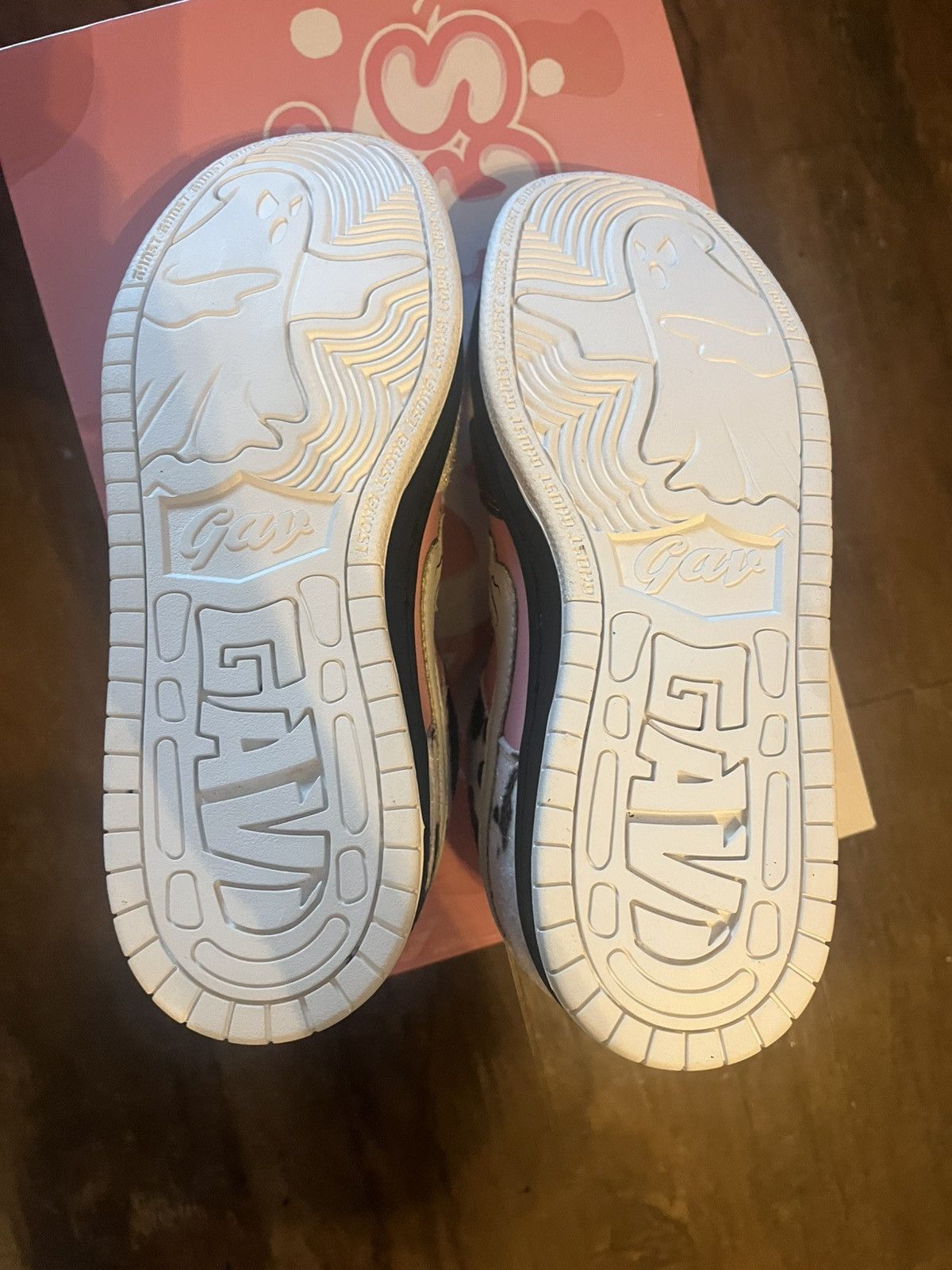 Other Gav Customs “Ghost Cow” Sneaker Size US 7 / EU 40 - 6 Thumbnail