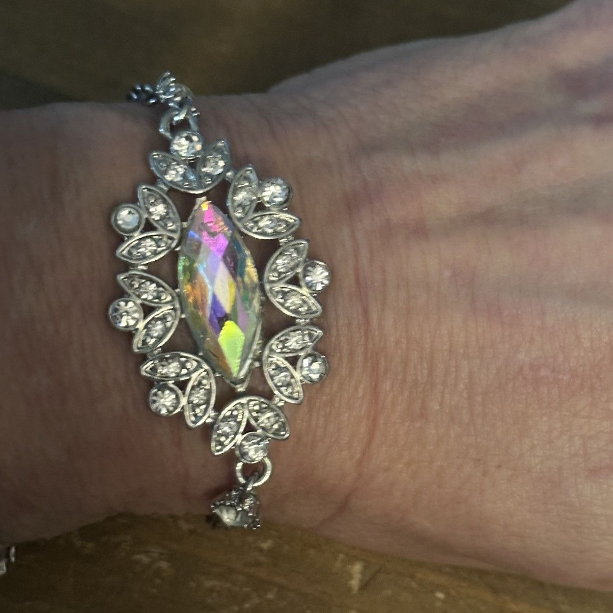Other Charming Charlie AB rhinestone flower chain bracelet Size ONE SIZE - 5 Thumbnail