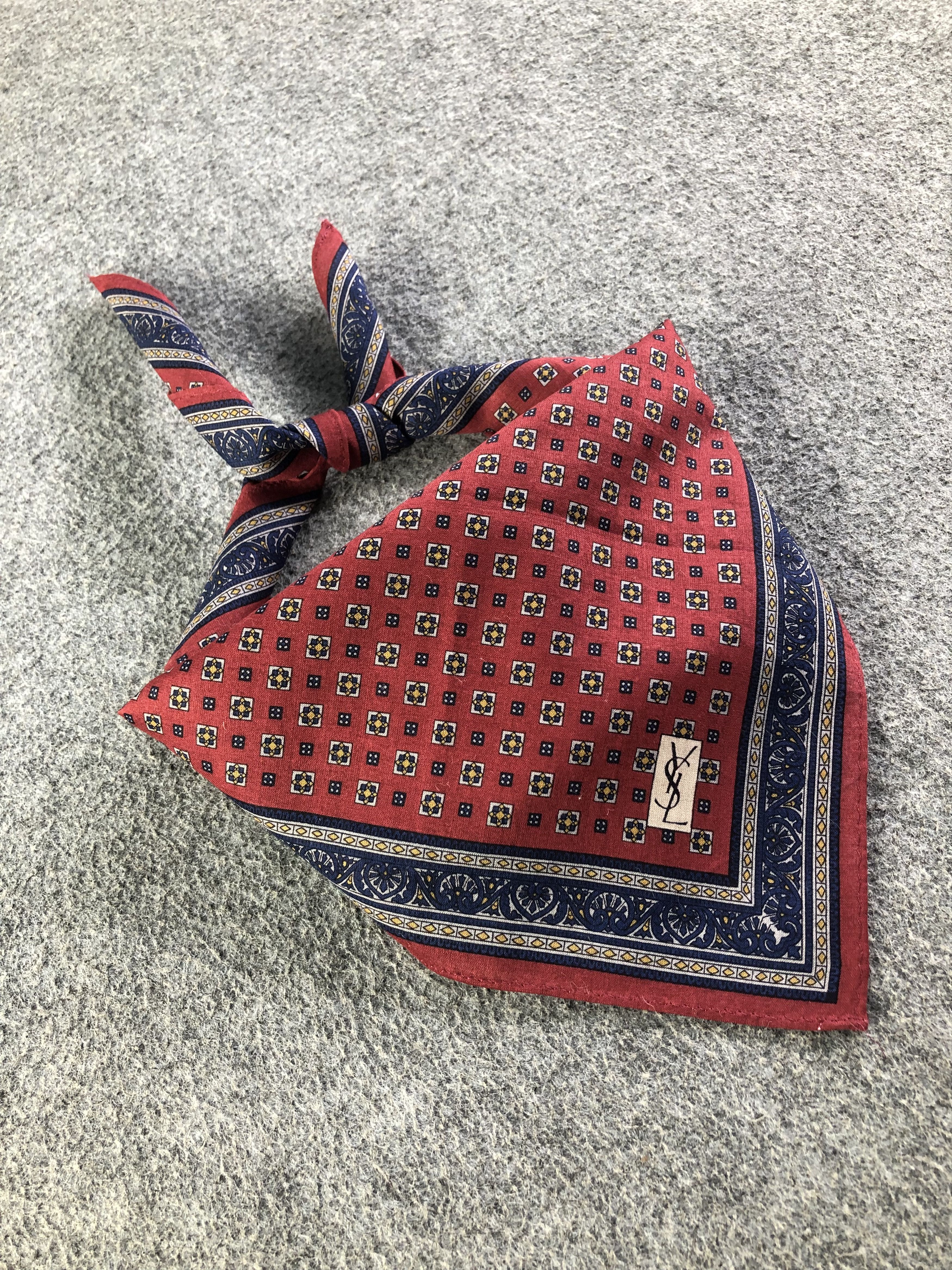 Yves Saint Laurent Yves Saint Laurent Handkerchief / Bandana / Neckerchief C404 Size ONE SIZE - 1 Thumbnail