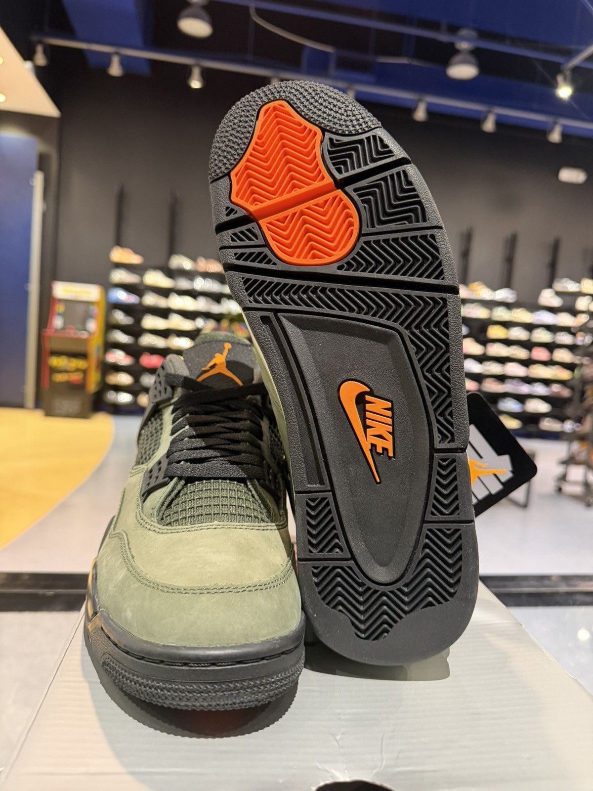 Jordan Brand Size 8.5 - Jordan 4 Retro OG SP Undefeated “2025” Size US 8.5 / EU 41-42 - 7 Thumbnail