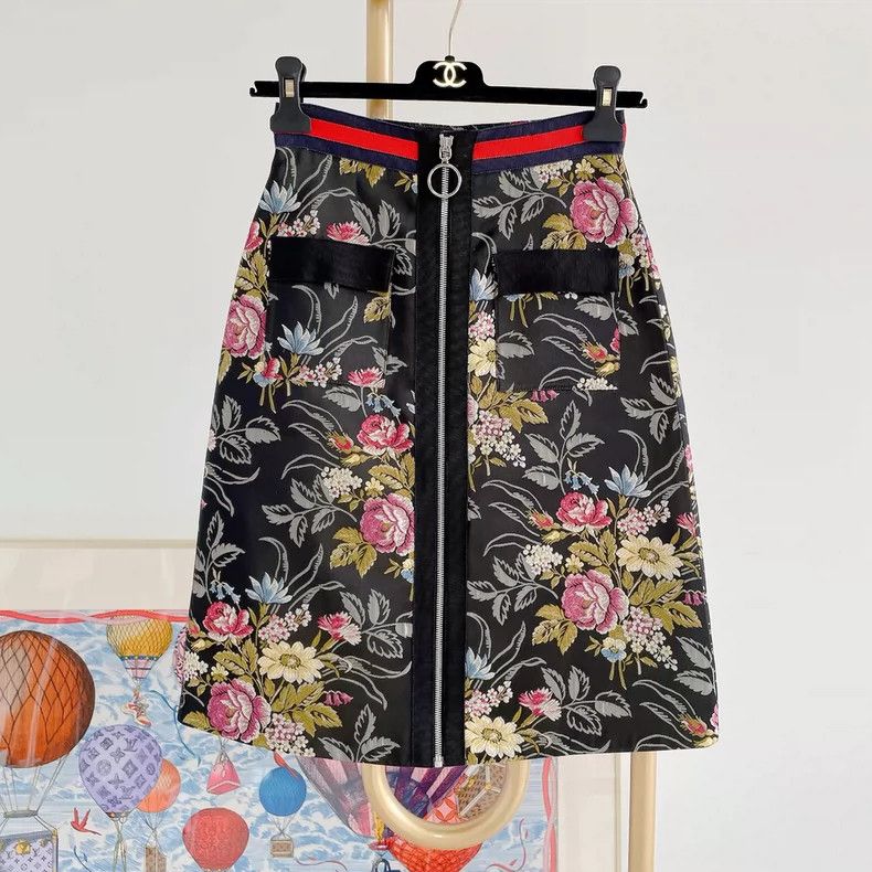 Gucci Gucci Jacquard embroidered skirt Size 24" / US 00 / IT 34 - 1 Thumbnail