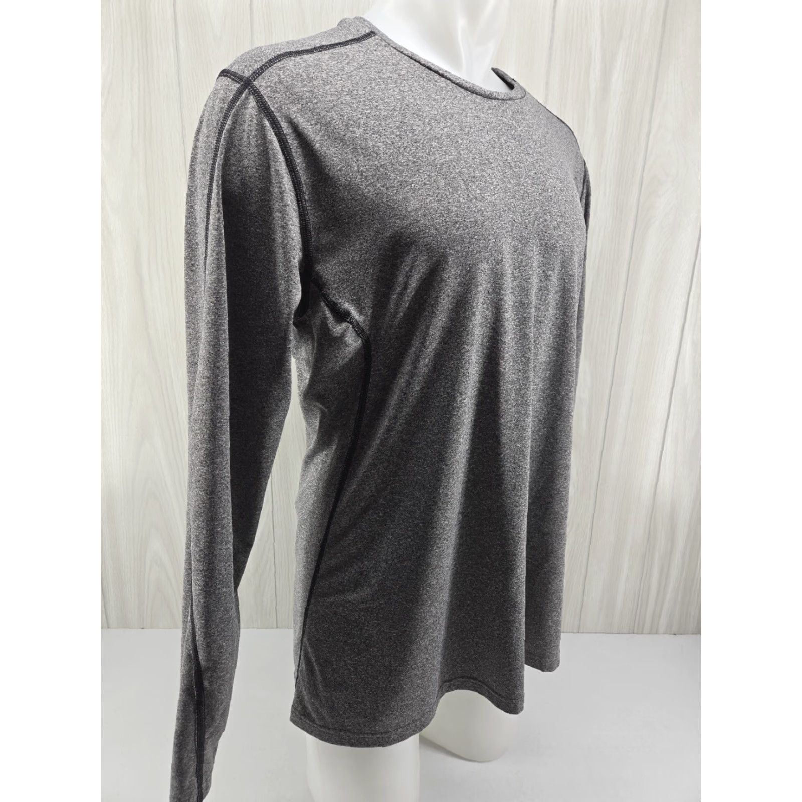 Adidas Adidas Techfit Shirt Men XL Gray Long Sleeve Performance Stretch Climalite Size US XL / EU 56 / 4 - 6 Thumbnail