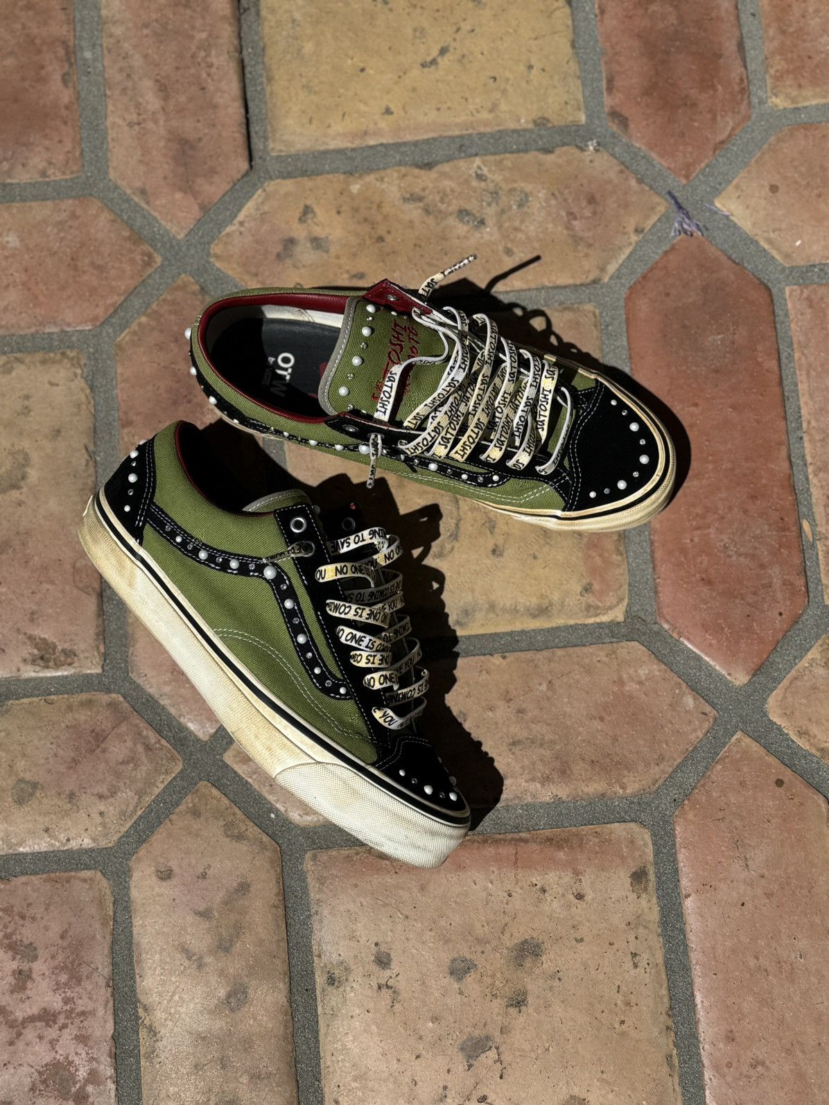 Satoshi Nakamoto × Vans Satoshi Nakamoto X Vans OTW old skool Size US 12 / EU 45 - 3 Thumbnail