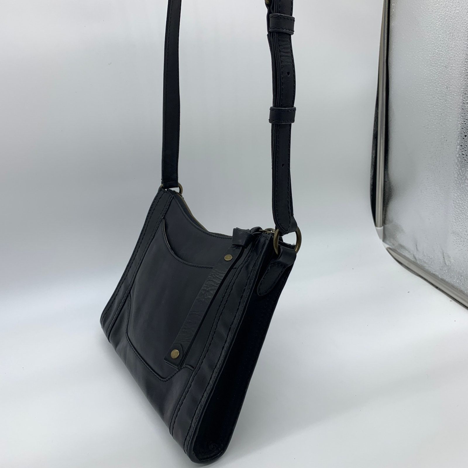 Frye Frye Leather Handbags Studded Floral Zip Crossbody Black Size ONE SIZE - 8 Thumbnail