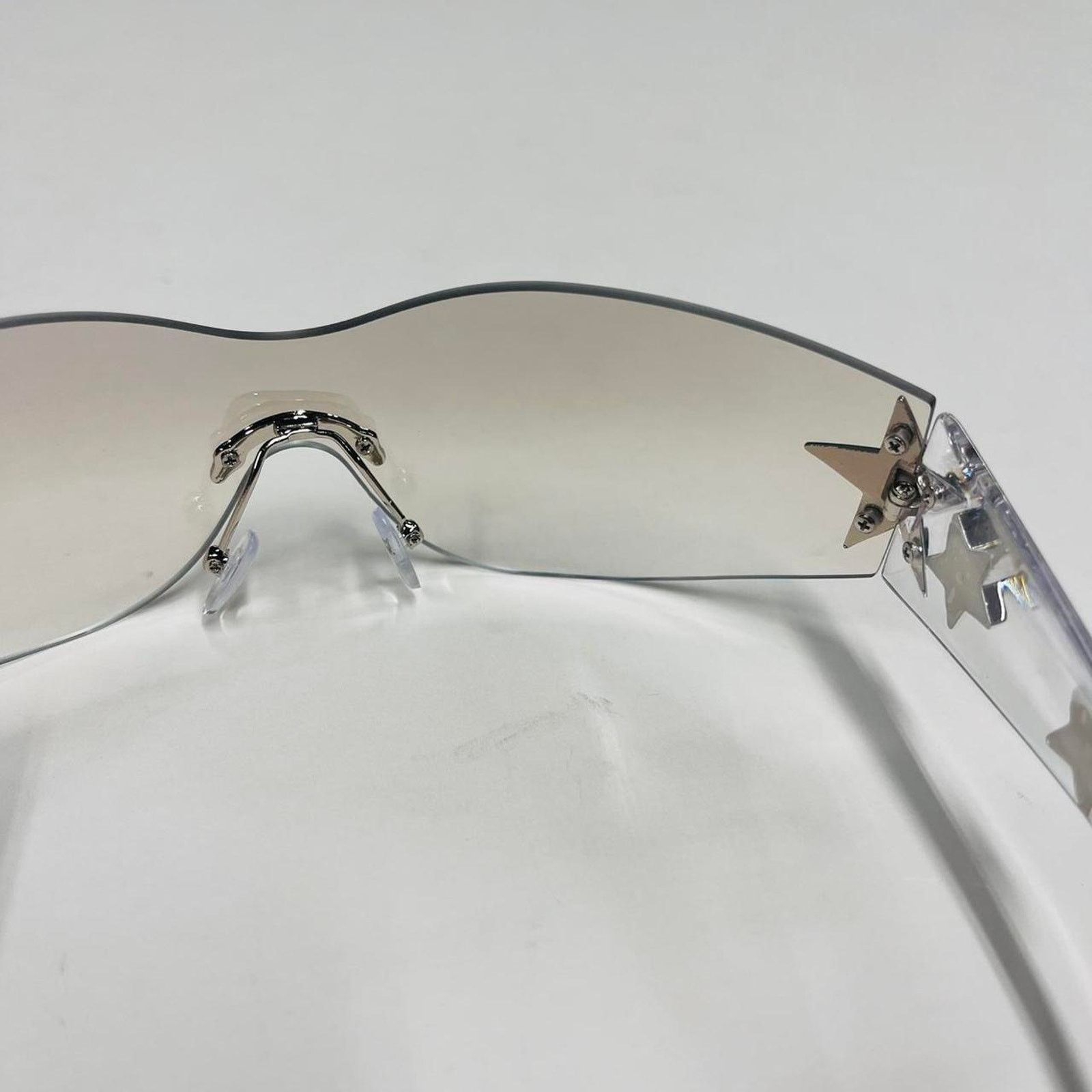 Vintage Y2k 2000s vintage style clear star sunglasses Size ONE SIZE - 4 Thumbnail