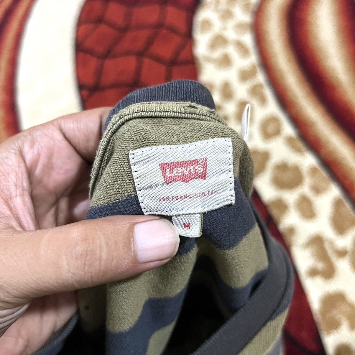 Levi's Vintage Clothing Vintage Thrashed Faded Levi's ERD GRUNGE Kurt Cobain T Shirt Size US L / EU 52-54 / 3 - 4 Thumbnail