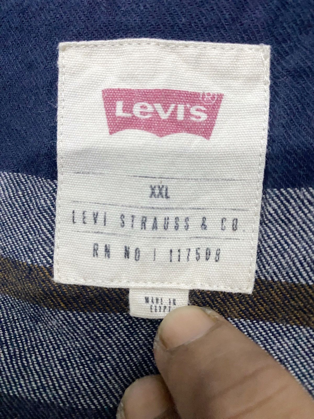 Levi's Vintage Clothing Vintage Levis Flannel Shirt Plaid pearl snap Size US XXL / EU 58 / 5 - 8 Thumbnail