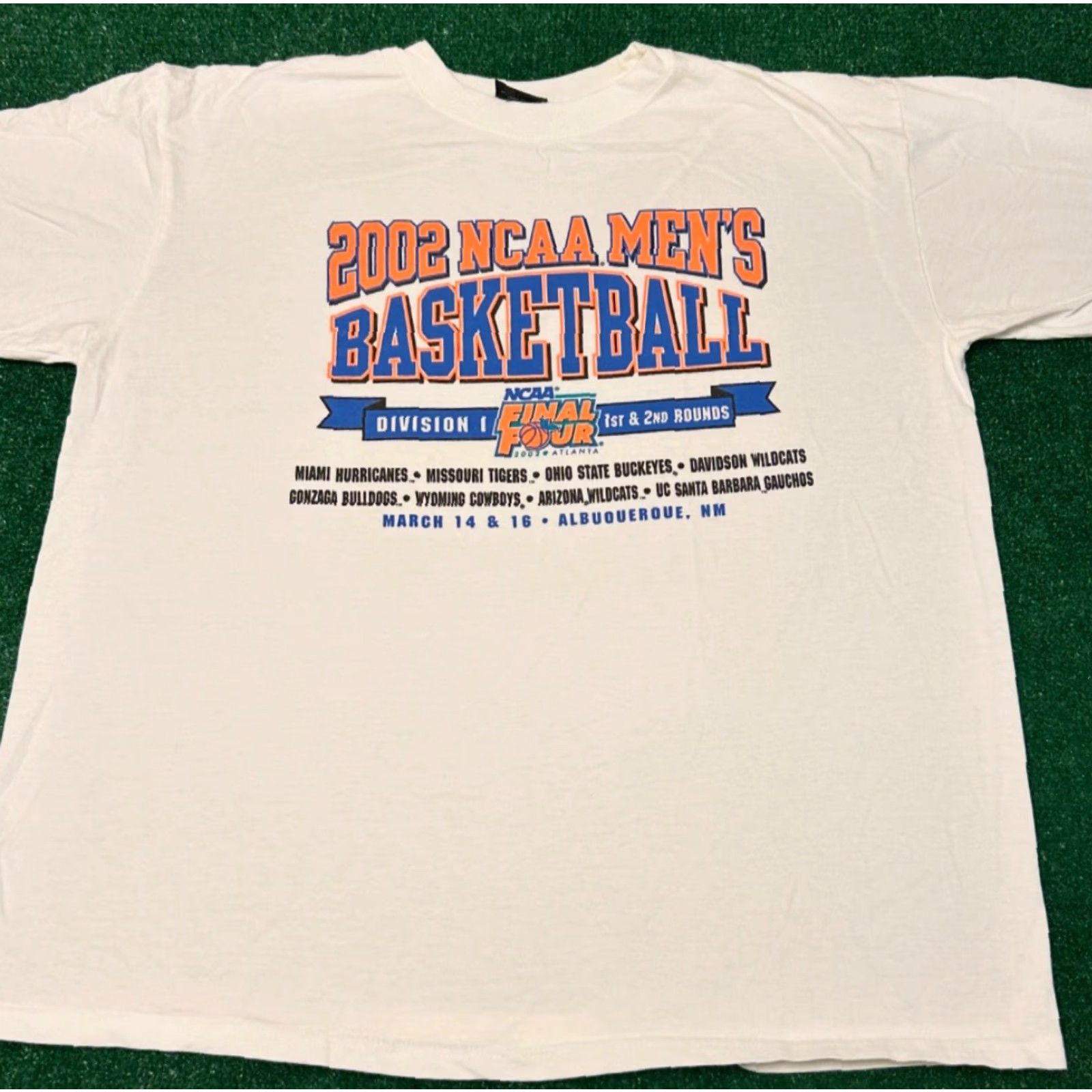 NCAA VINTAGE NCAA Final Four Basketball 2002 First Round Atlanta VTG Shirt Mens 2XL White Basketball 90s College Sports University Vintage Mens XXL Size US XXL / EU 58 / 5 - 3 Thumbnail