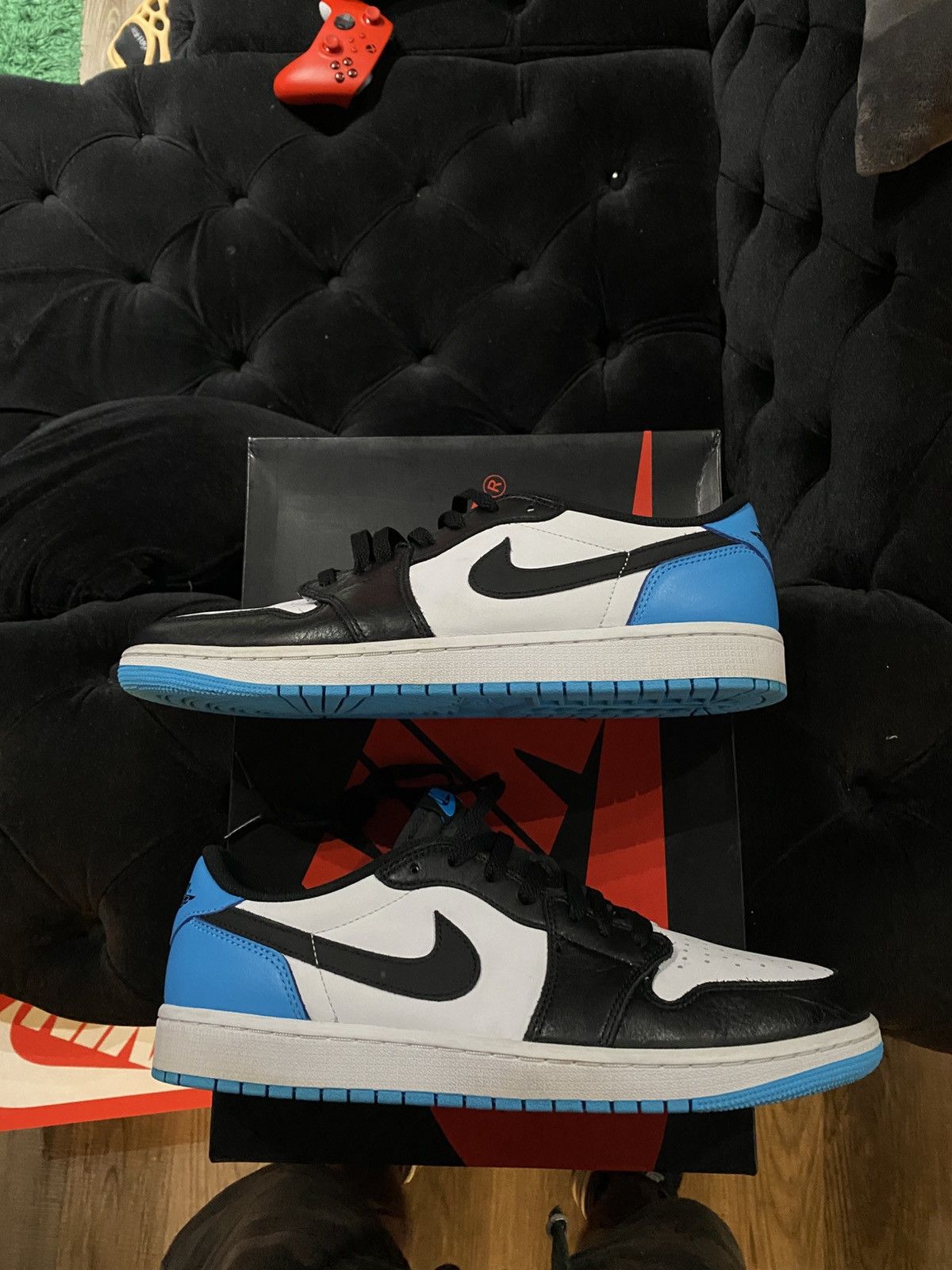 Nike Air Jordan 1 Retro Low Blue UNC SZ 11.5 CZ0790-104 Used Size US 11.5 / EU 44-45 - 2 Thumbnail