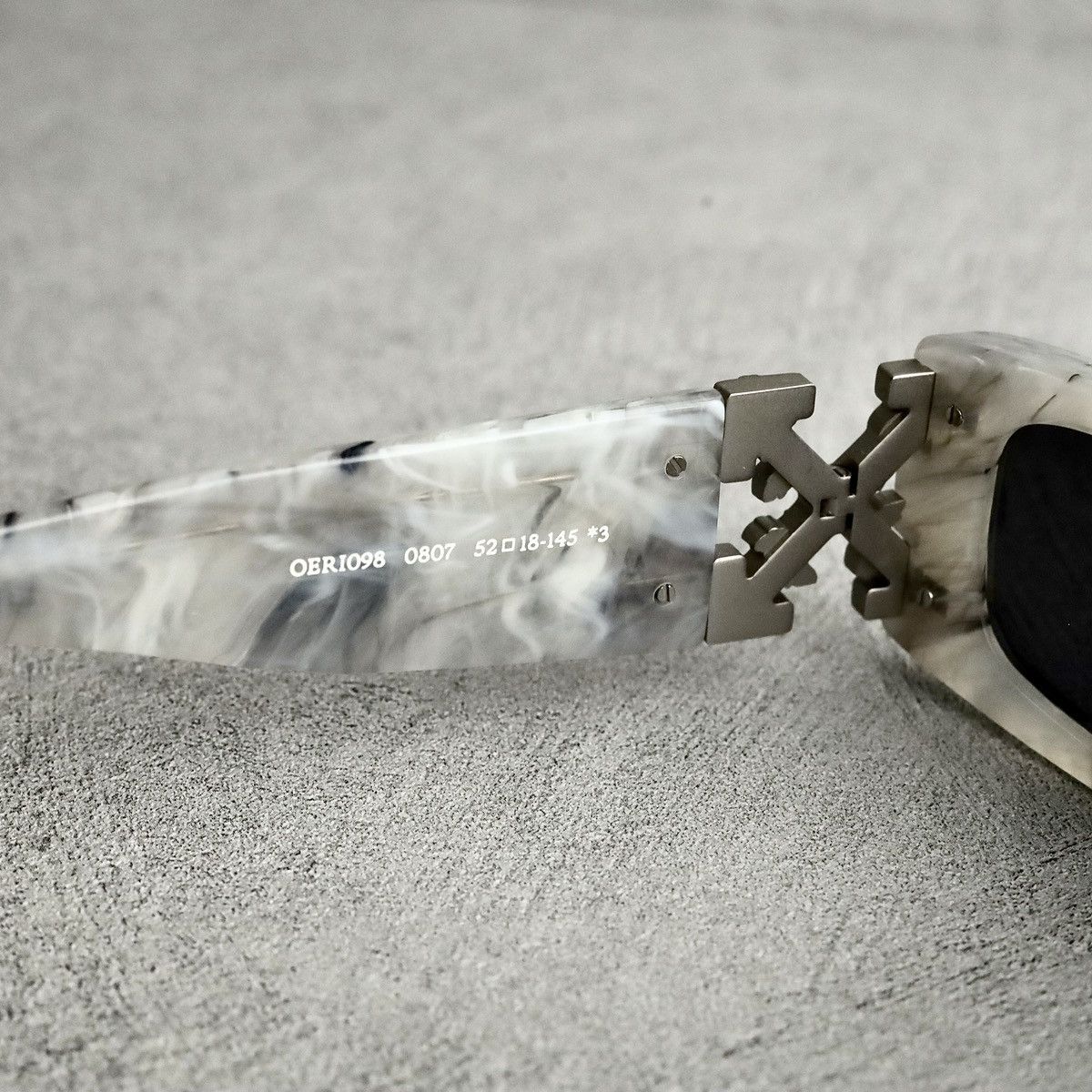 Off-White OFF WHITE ROMA SUNGLASSES Size ONE SIZE - 9 Thumbnail