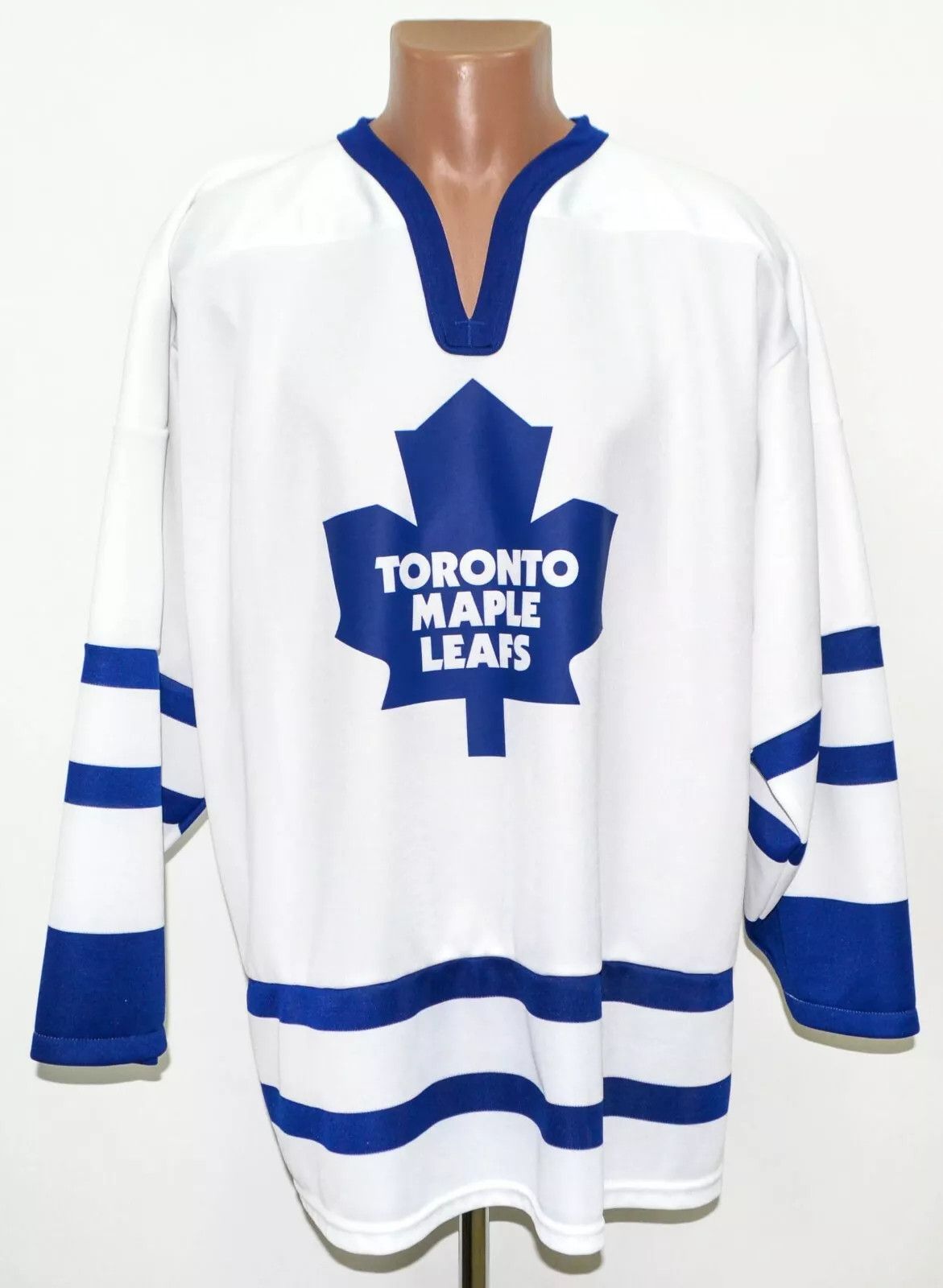 Ccm NHL TORONTO MAPLE LEAFS JERSEY CCM SIZE XL ADULT Size US XL / EU 56 / 4 - 1 Thumbnail