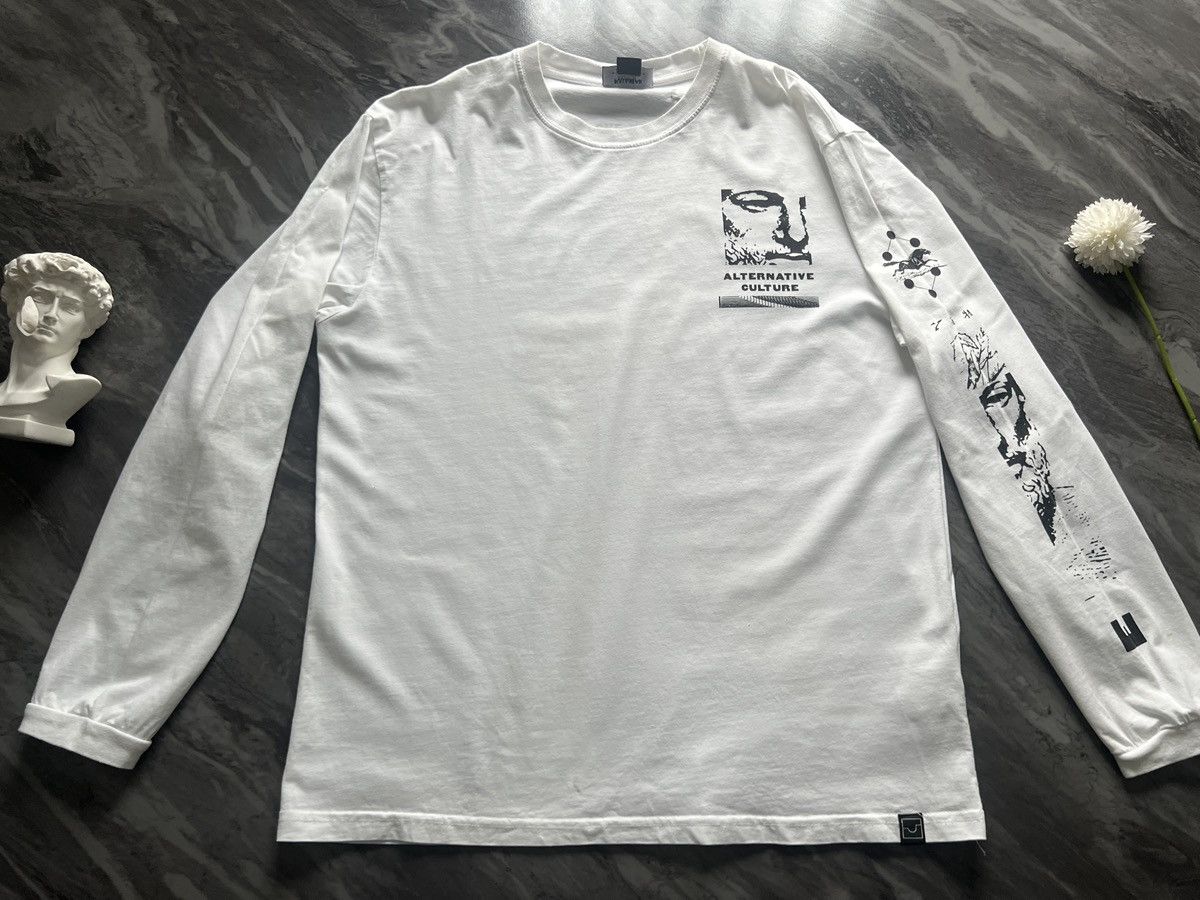 Pull & Bear Pull Bear : Urban Theory Alternative Culture Art Size US M / EU 48-50 / 2 - 3 Thumbnail