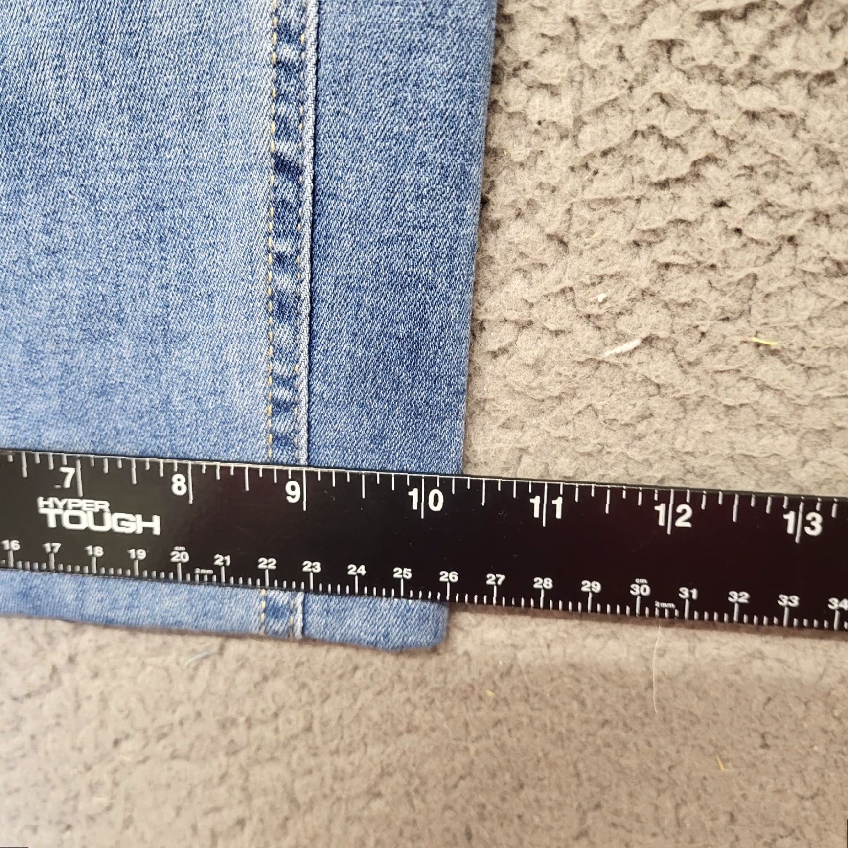 Vintage YMI Capri Jeans Womens Size 13/31 Blue Medium Wash Stretch Professionally Hemmed Size 34" / US 12 / IT 48 - 5 Thumbnail