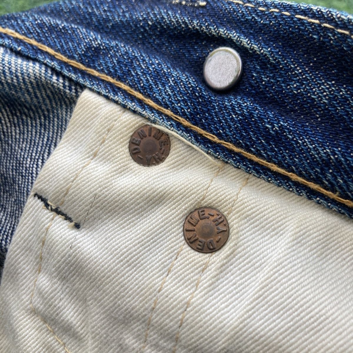 Denime VINTAGE DENIME SELVEDGE BUCKLE BACK DISTRESSED JEANS Size US 29 - 21 Thumbnail