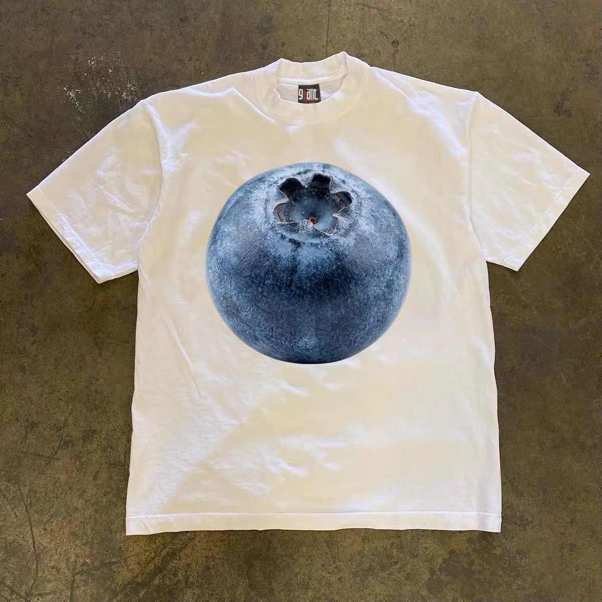 Vintage White Washed Vintage Blueberry Print T-Shirt Size US M / EU 48-50 / 2 - 1 Thumbnail