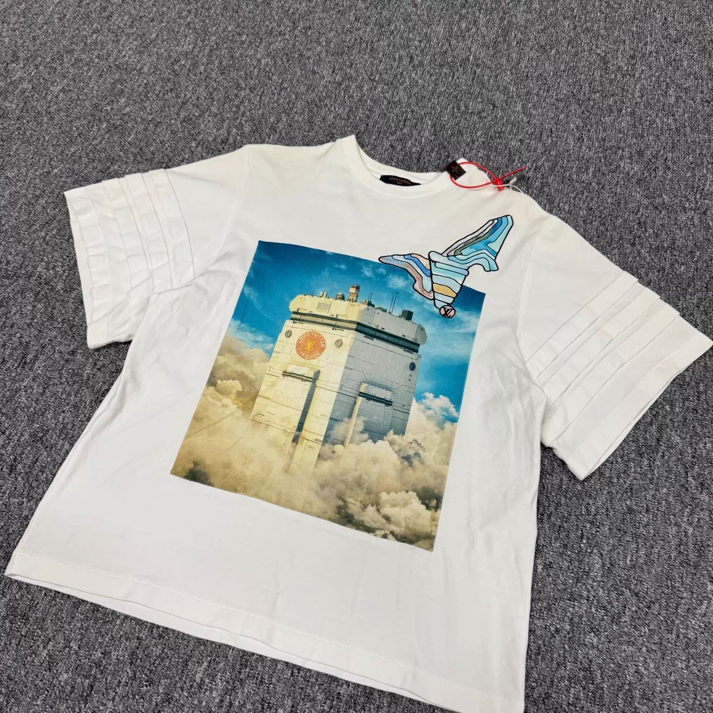 Louis Vuitton LV Graffiti Short Sleeve T S 99 New Size S / US 4 / IT 40 - 3 Thumbnail