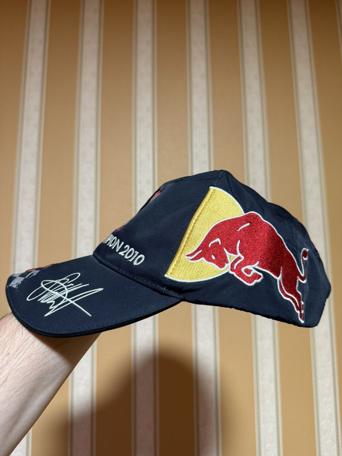 Red Bull Sebastian Vettel Red Bull Racing Cap 2010 World Champion Size ONE SIZE - 3 Thumbnail