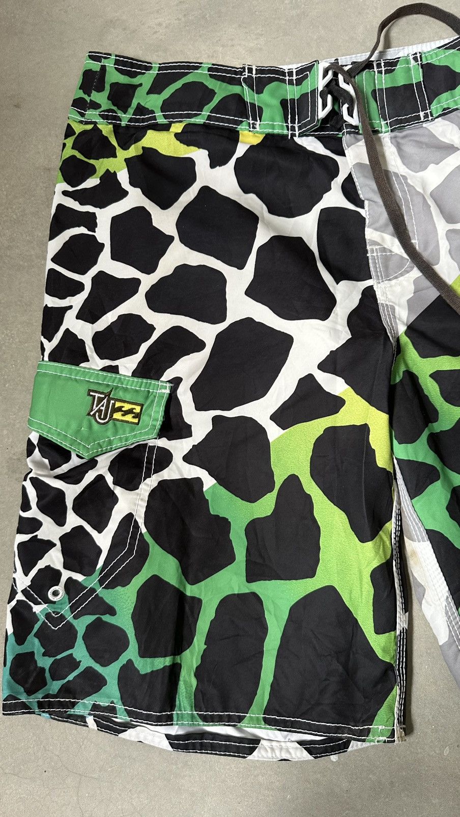 Billabong VINTAGE Y2K BILLABONG TAJ BURROW BOARDSHORT Size US 34 / EU 50 - 2 Thumbnail