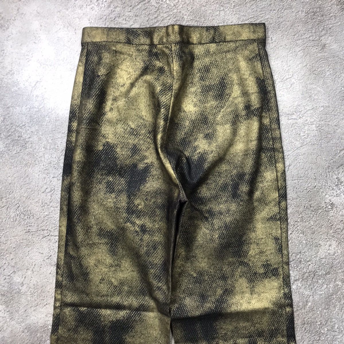 Vintage Vintage Y2K Baggy Cargo Pants Thrashed Camo Streetwear 28 Size 28" / US 6 / IT 42 - 4 Thumbnail