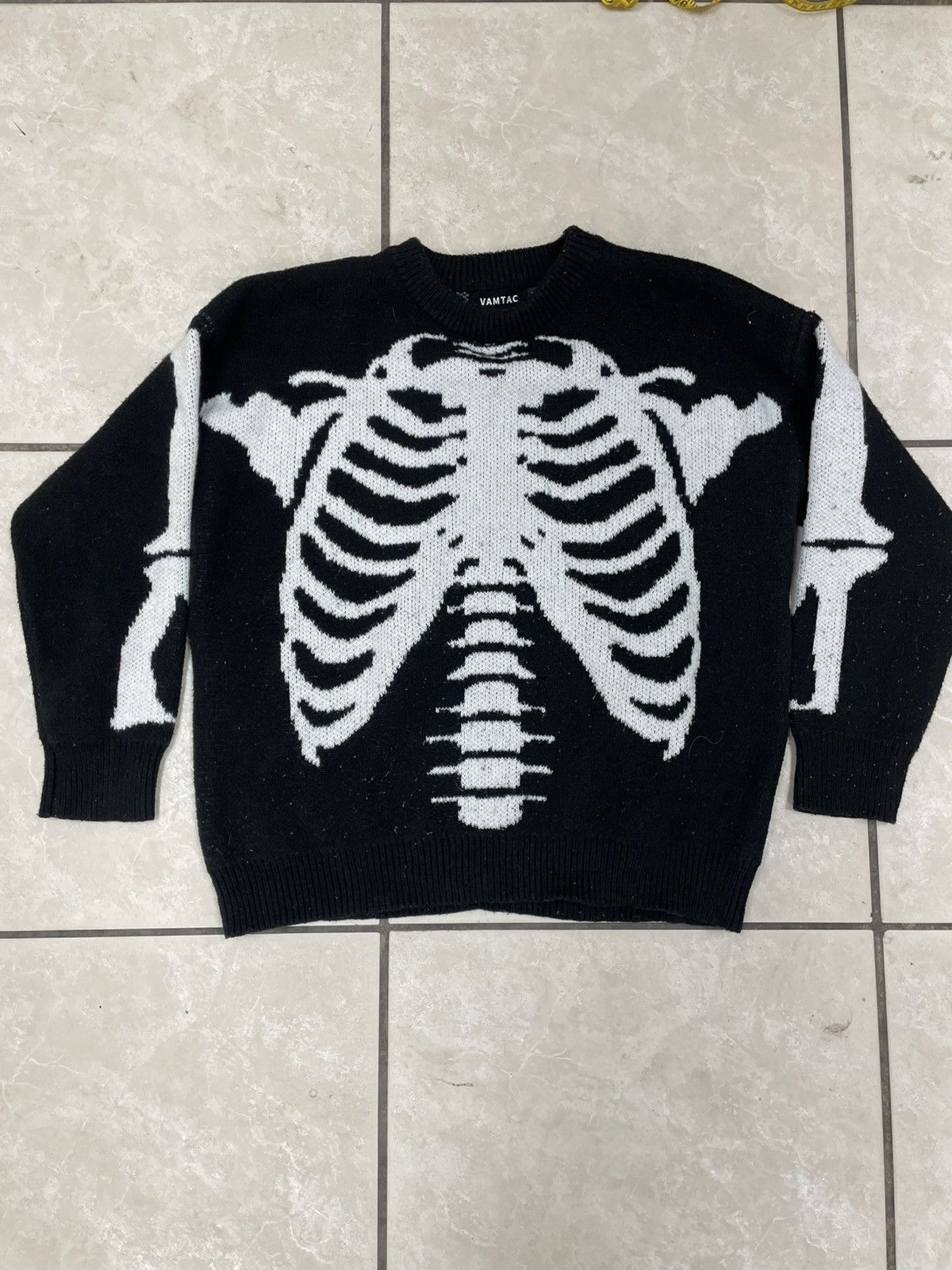Japanese Brand Y2k Skull Knitted Sweatshirt Size US M / EU 48-50 / 2 - 1 Thumbnail