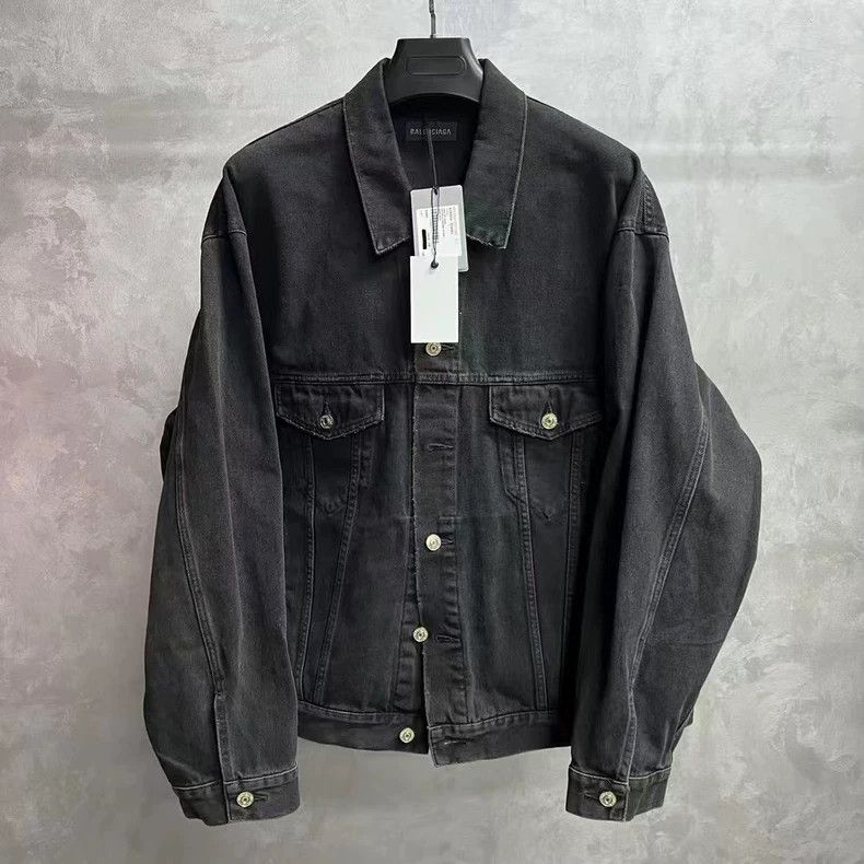 Balenciaga Balenciaga Black Solid Graffiti Single Breasted Lapel Long Size US S / EU 44-46 / 1 - 1 Thumbnail
