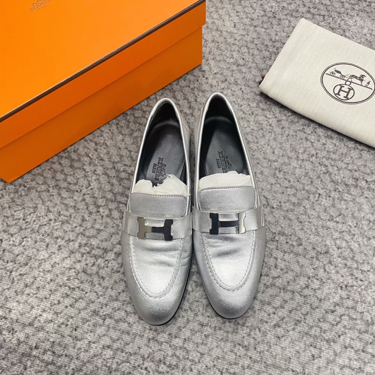 Hermes Hermes Silver Metallic Leather Loafers Size US 5 / IT 35 - 1 Thumbnail