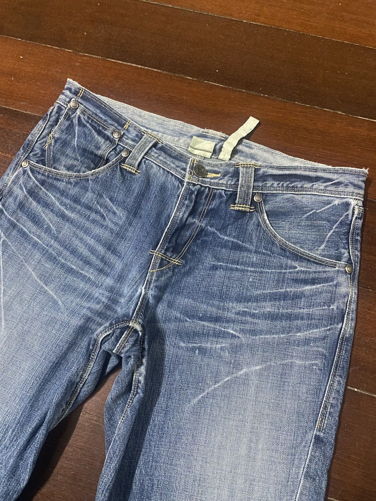 Levi's Vintage Clothing Levis Engineered 1999 mud wash flare Faded Baggy Jeans Size US 35 - 7 Thumbnail