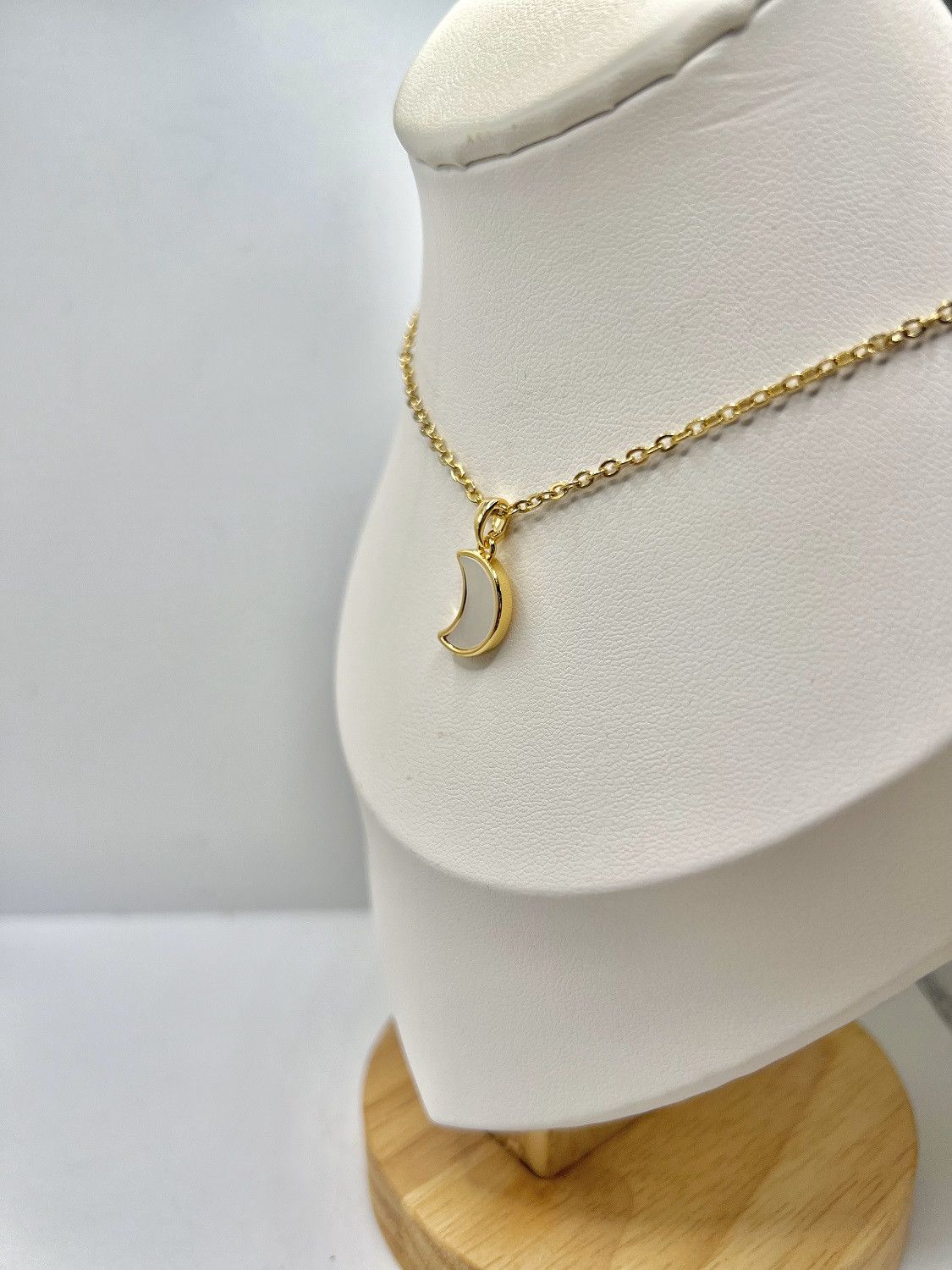 Handmade Moon Gold Chain Necklace Size ONE SIZE - 2 Thumbnail