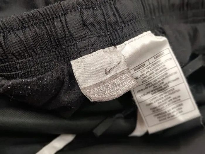 Nike Vintage Nike Swoosh Track Pants Travis Y2K Baggy Sweatpants Size US 30 / EU 46 - 8 Thumbnail