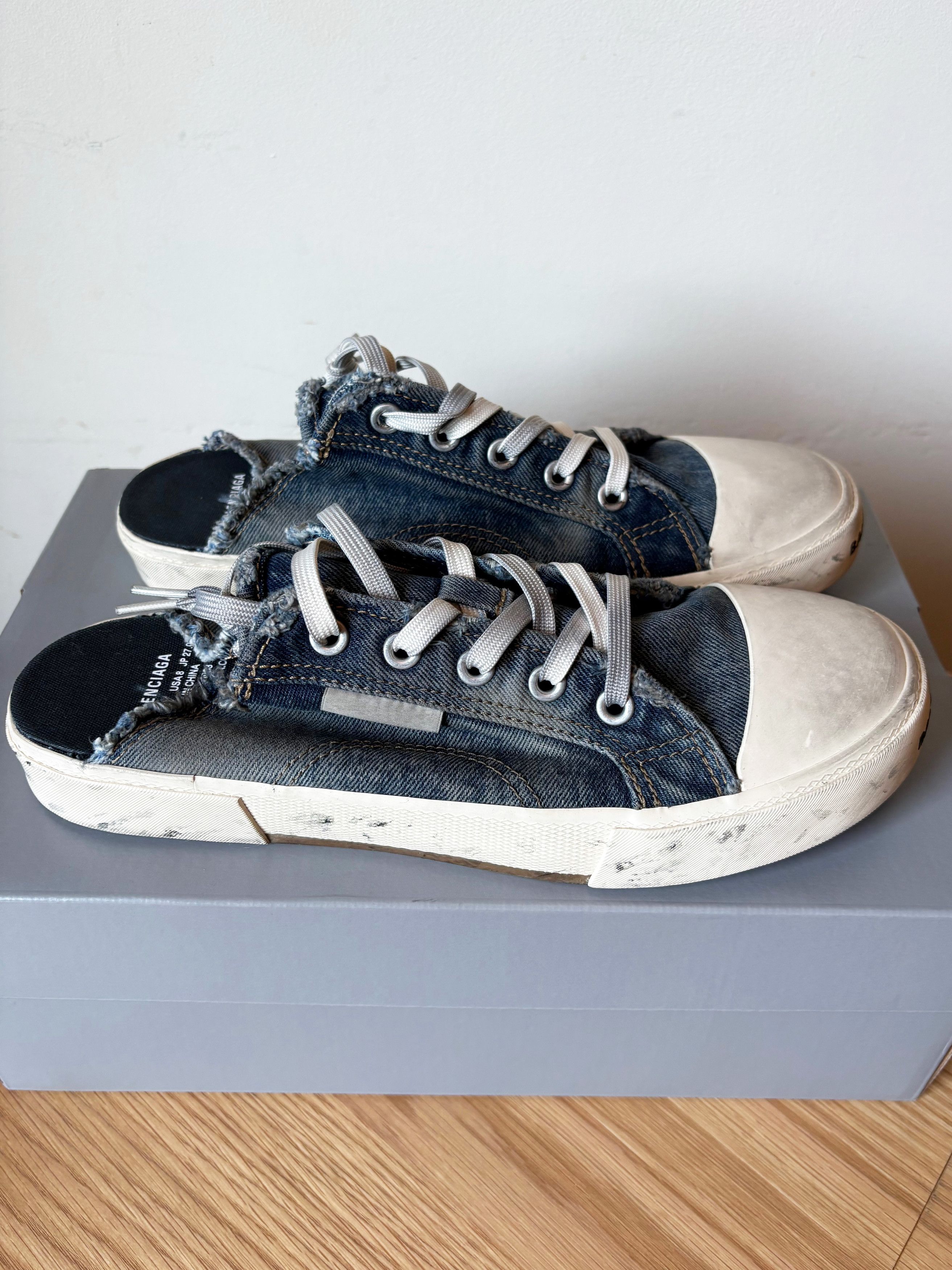 Balenciaga × Designer × Streetwear BALENCIAGA DISTRESSED PIERCING 