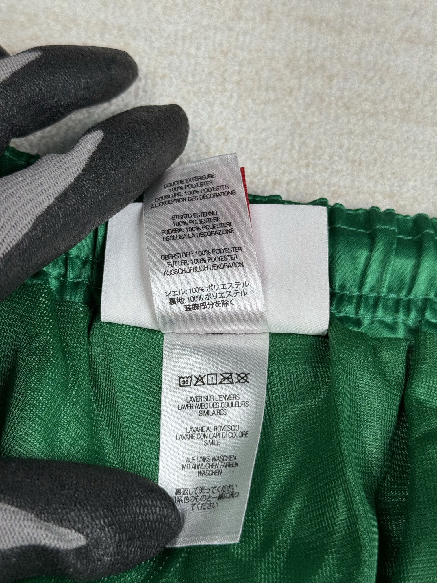 Supreme Supreme Mitchell & Ness Satin Basketball Short Size US 34 / EU 50 - 9 Thumbnail
