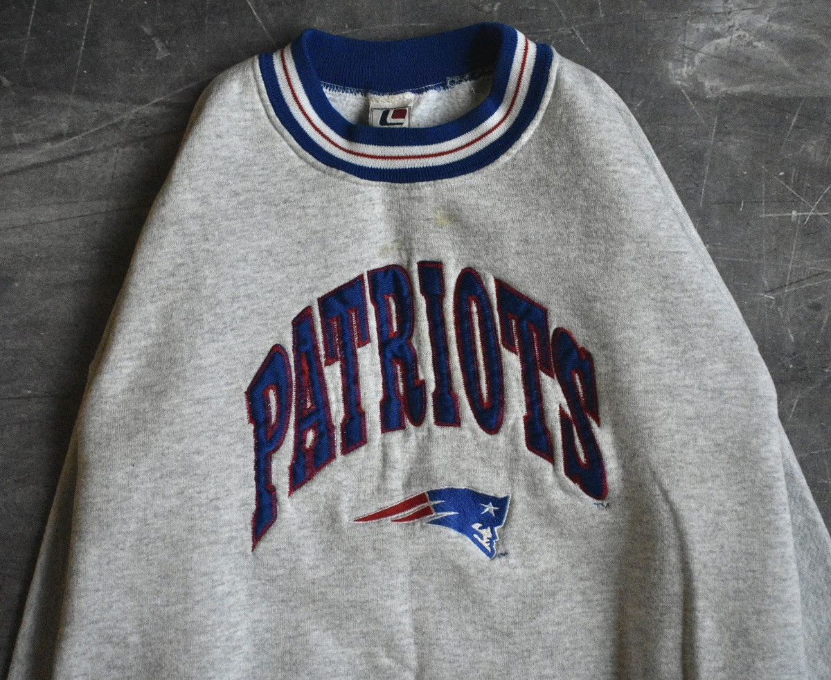Vintage Vintage New England Patriots NFL Legends Sweatshirt (L) Size US L / EU 52-54 / 3 - 3 Thumbnail