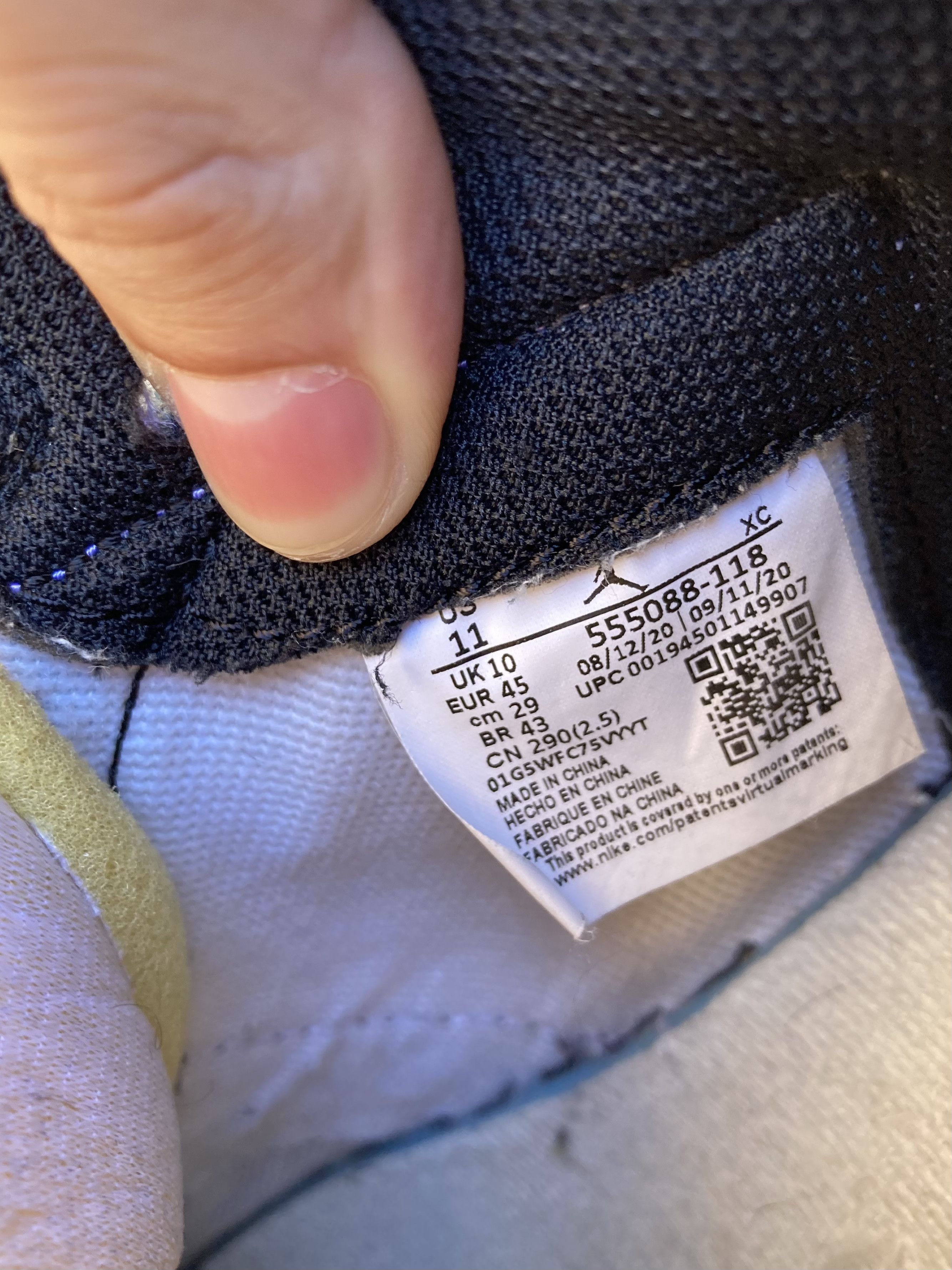 Jordan Brand Air Jordan 1 Retro Volt Gold Size US 11 / EU 44 - 7 Thumbnail