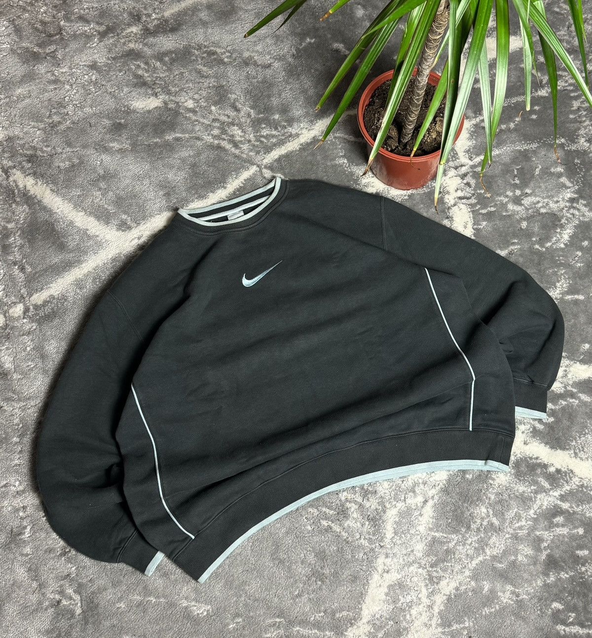 oversized vintage nike sweatshirt