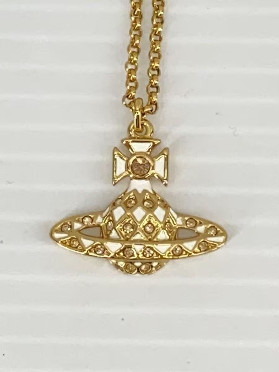 Diamond Pattern Crystal Orb Necklace