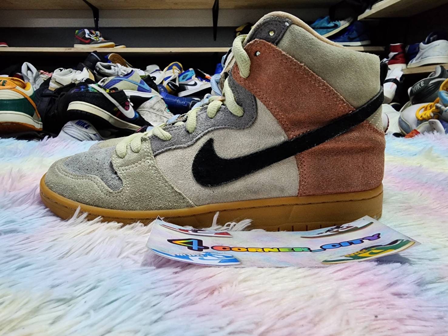 image of Nike Sb Dunk High Spectrum Shoes, Men's (Size 9)