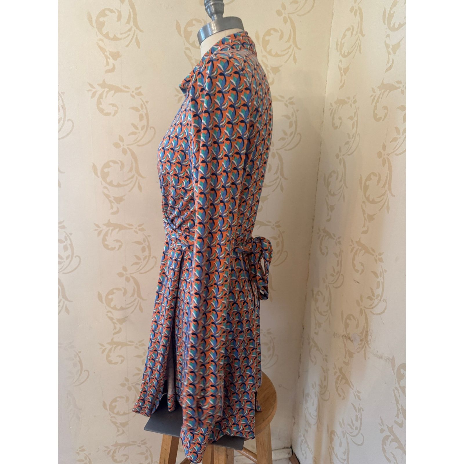 Diane von Furstenberg Diane Von Furstenberg Floral Wrap Dress Ladies Medium Size M / US 6-8 / IT 42-44 - 2 Thumbnail