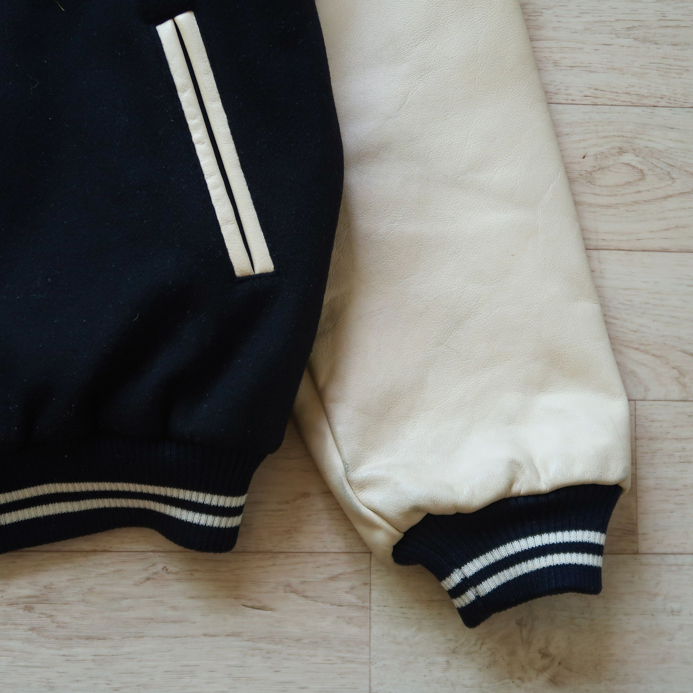 Nike Vintage 90s Nike Jordan Varsity Jacket Size US L / EU 52-54 / 3 - 4 Thumbnail
