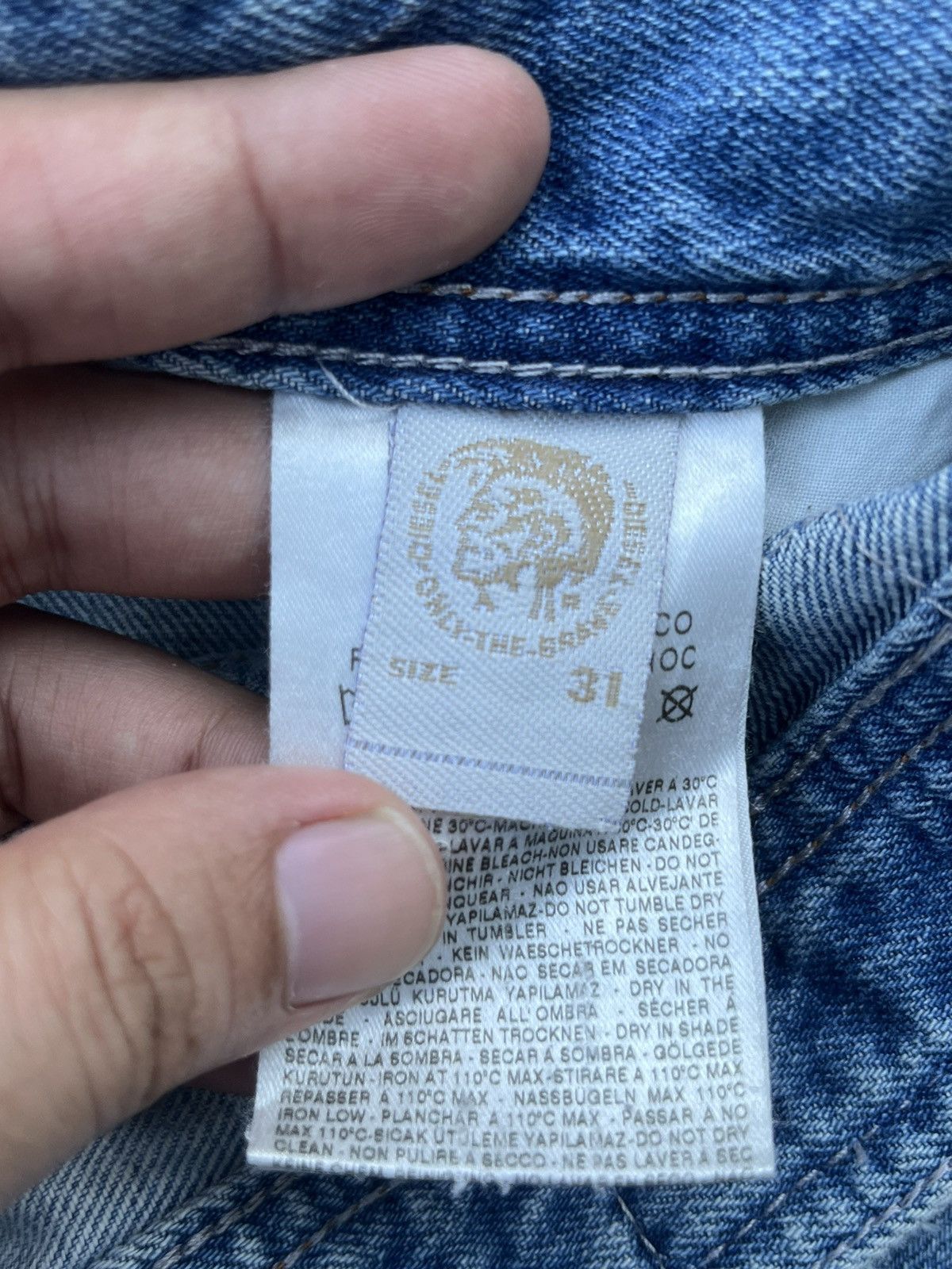 Diesel Vintage Y2K Diesel Larkee Light Blue Distressed Classic Jean Size US 32 / EU 48 - 14 Thumbnail