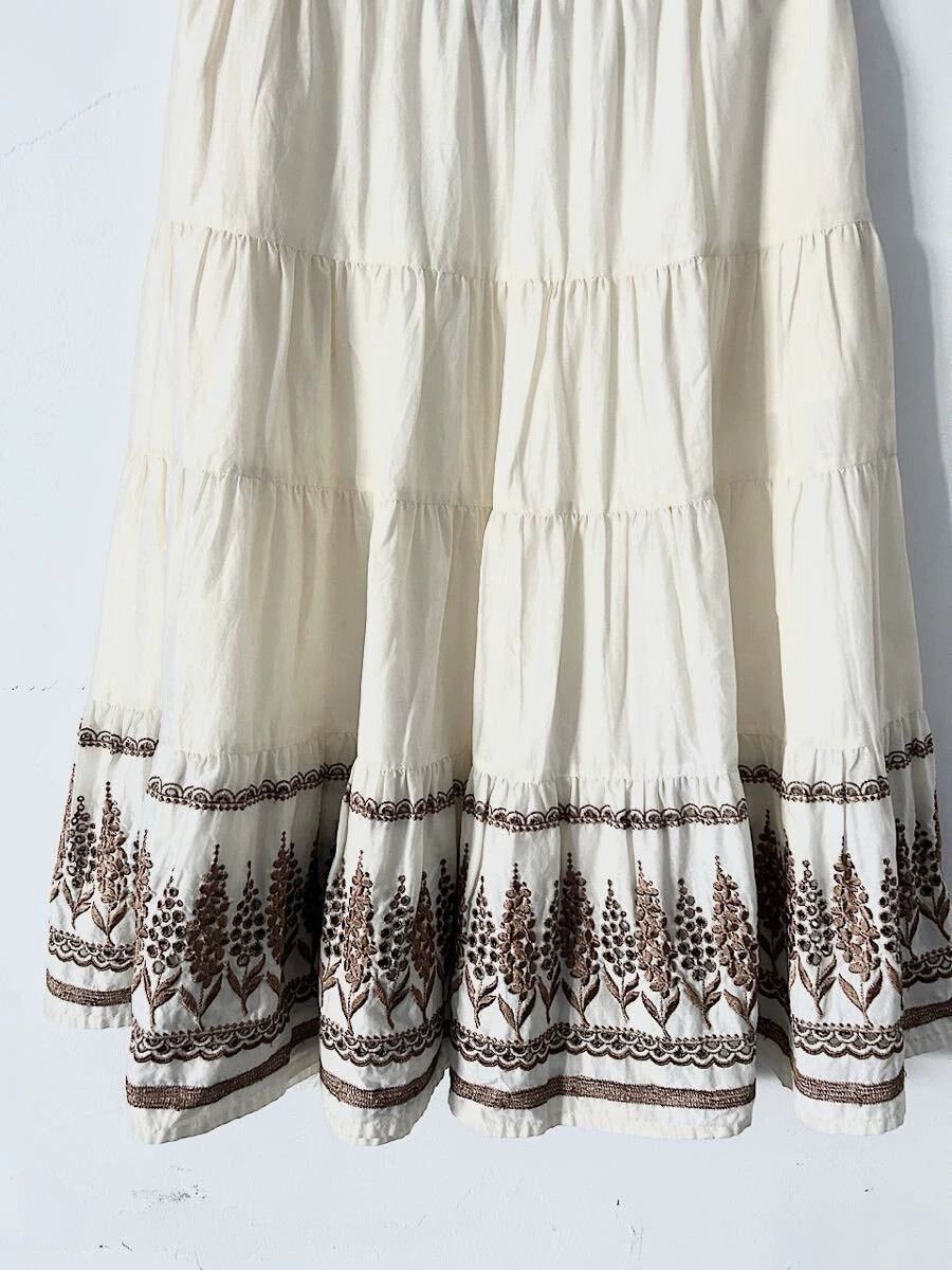 Comme des Garcons COMME des GARCONS Embroidered Skirt Size US 26 / EU 42 - 1 Thumbnail