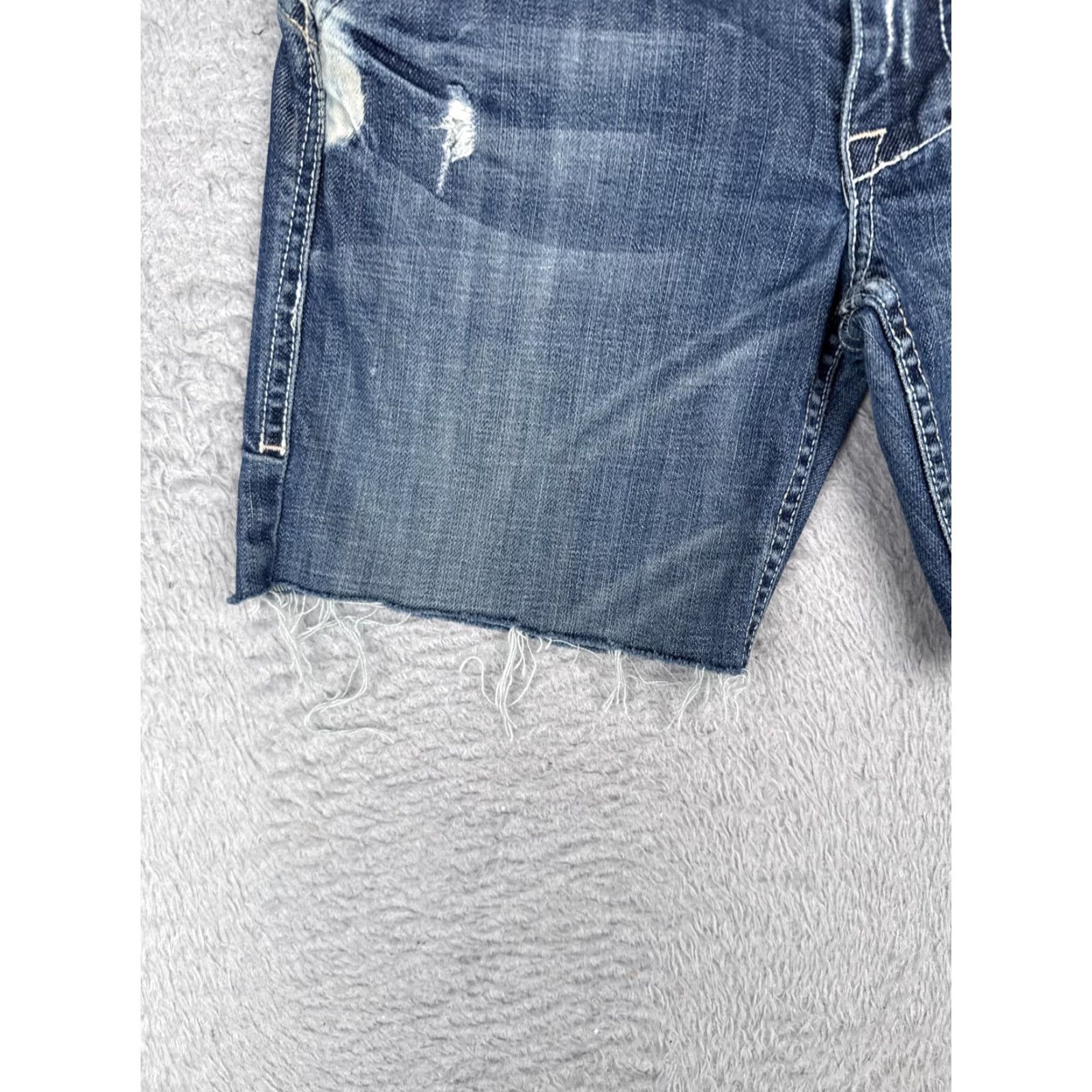 Vintage William Rast Shorts Womens 26x7 Blue Distressed Cut-Off Short Lisa Long Short Denim Size 26" / US 2 / IT 38 - 3 Thumbnail