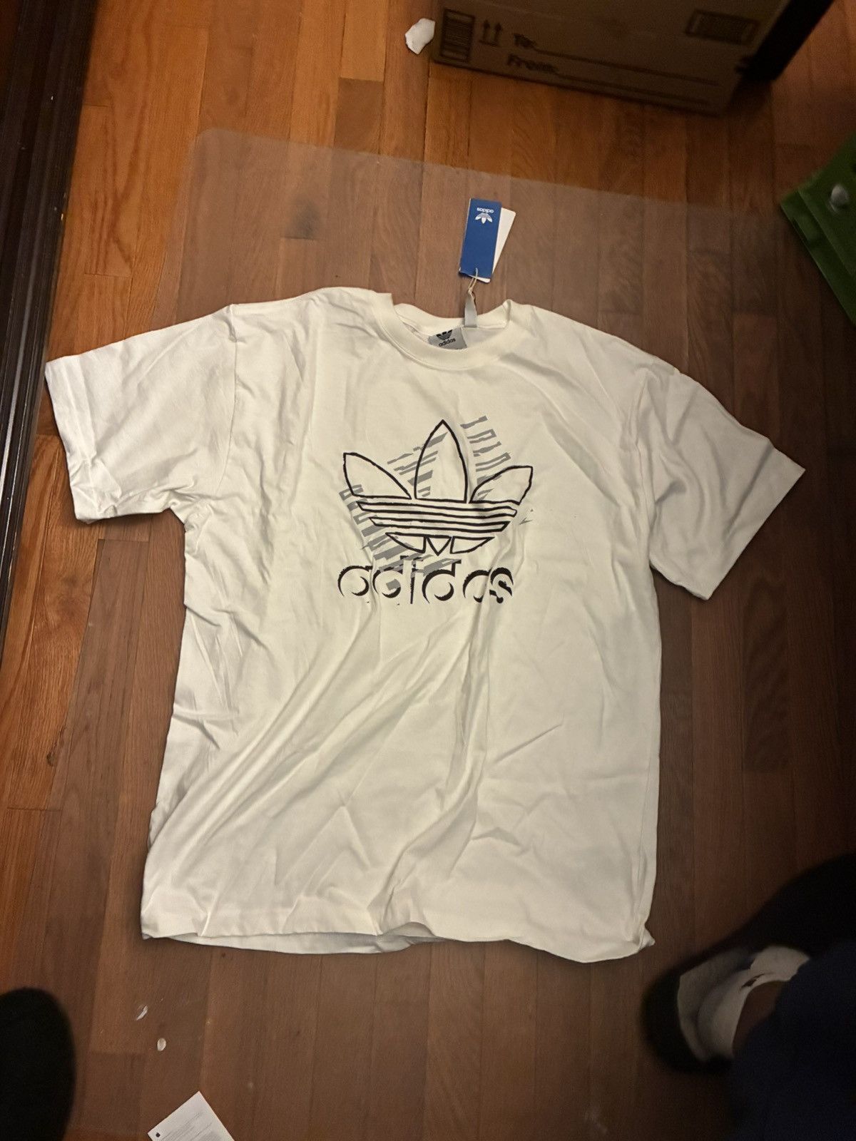 Adidas Adidas Originals white tee, Size XL #adidas #tee Size US XL / EU 56 / 4 - 1 Thumbnail