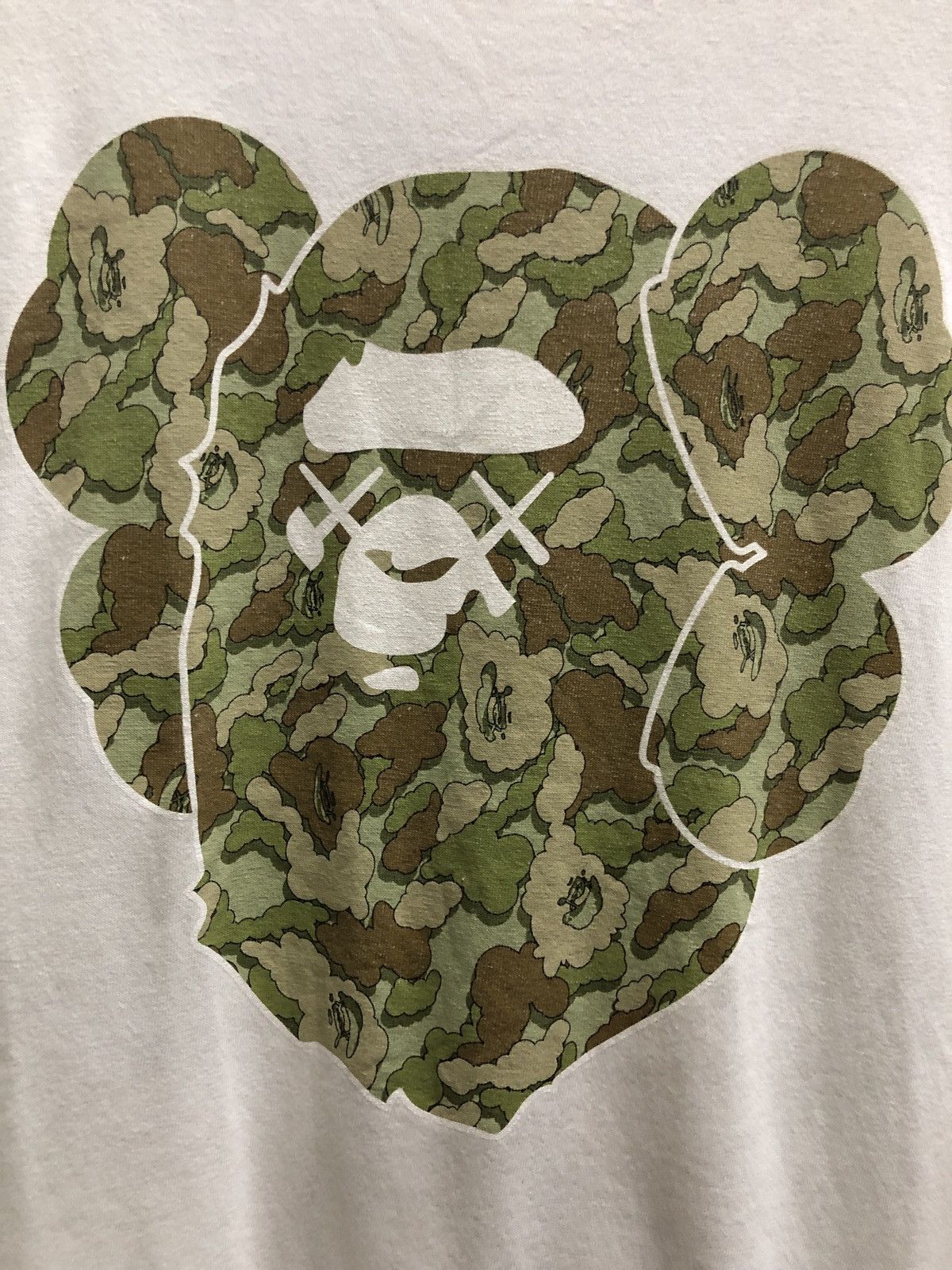 Bape × Kaws Bape x Kaws Cloud Camo Ape Head Tee Size US M / EU 48-50 / 2 - 2 Thumbnail