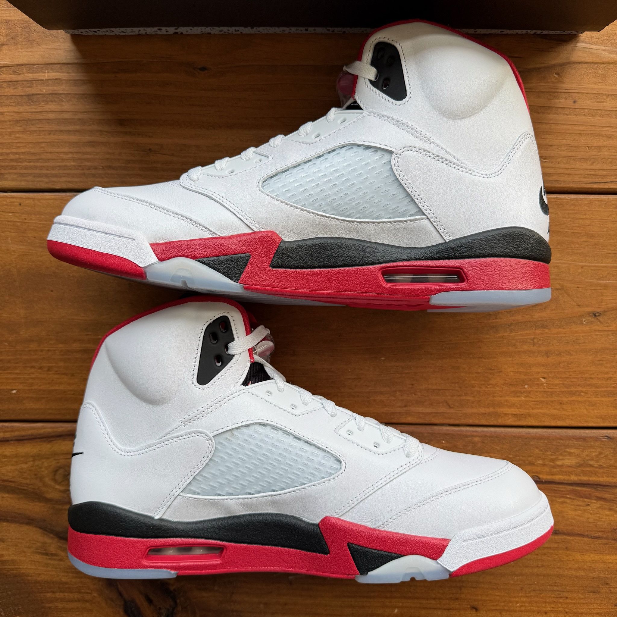 Jordan Brand Size 13 - Jordan 5 Retro 'Fire Red' 2025 - HQ7978-101 Size US 13 / EU 46 - 3 Thumbnail