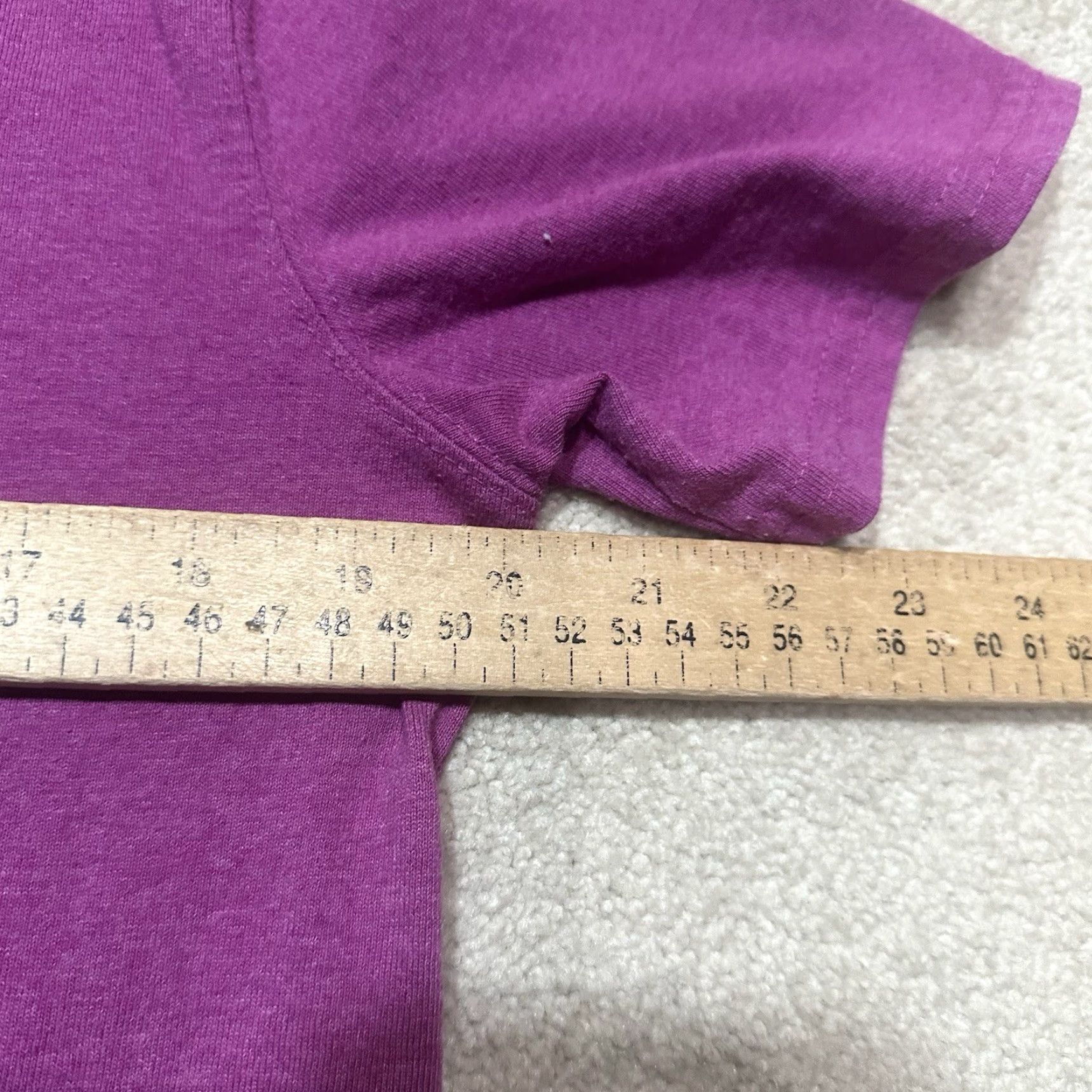 Carhartt Carhartt Shirt Womens Small Pink Pocket T Shirt Women's Small Pink Pocket T Size S / US 4 / IT 40 - 5 Thumbnail