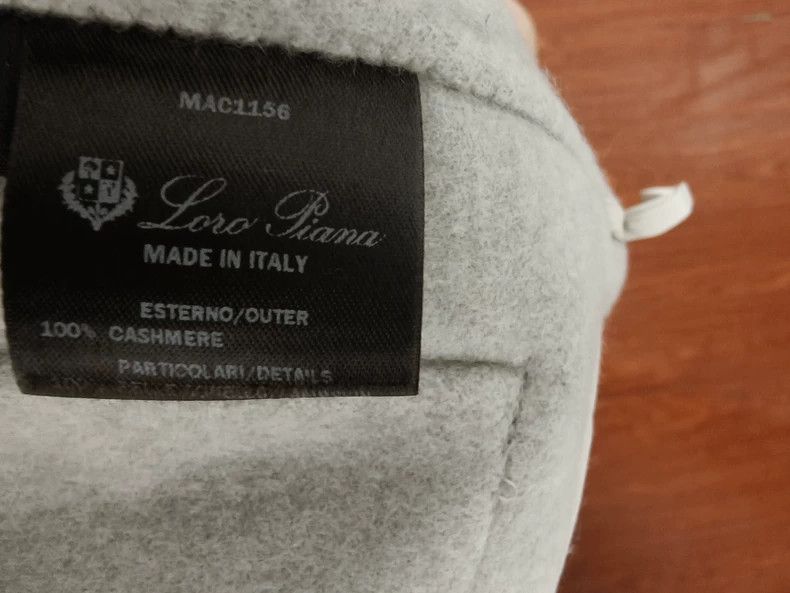 LORO PIANA Gray cashmere skirt