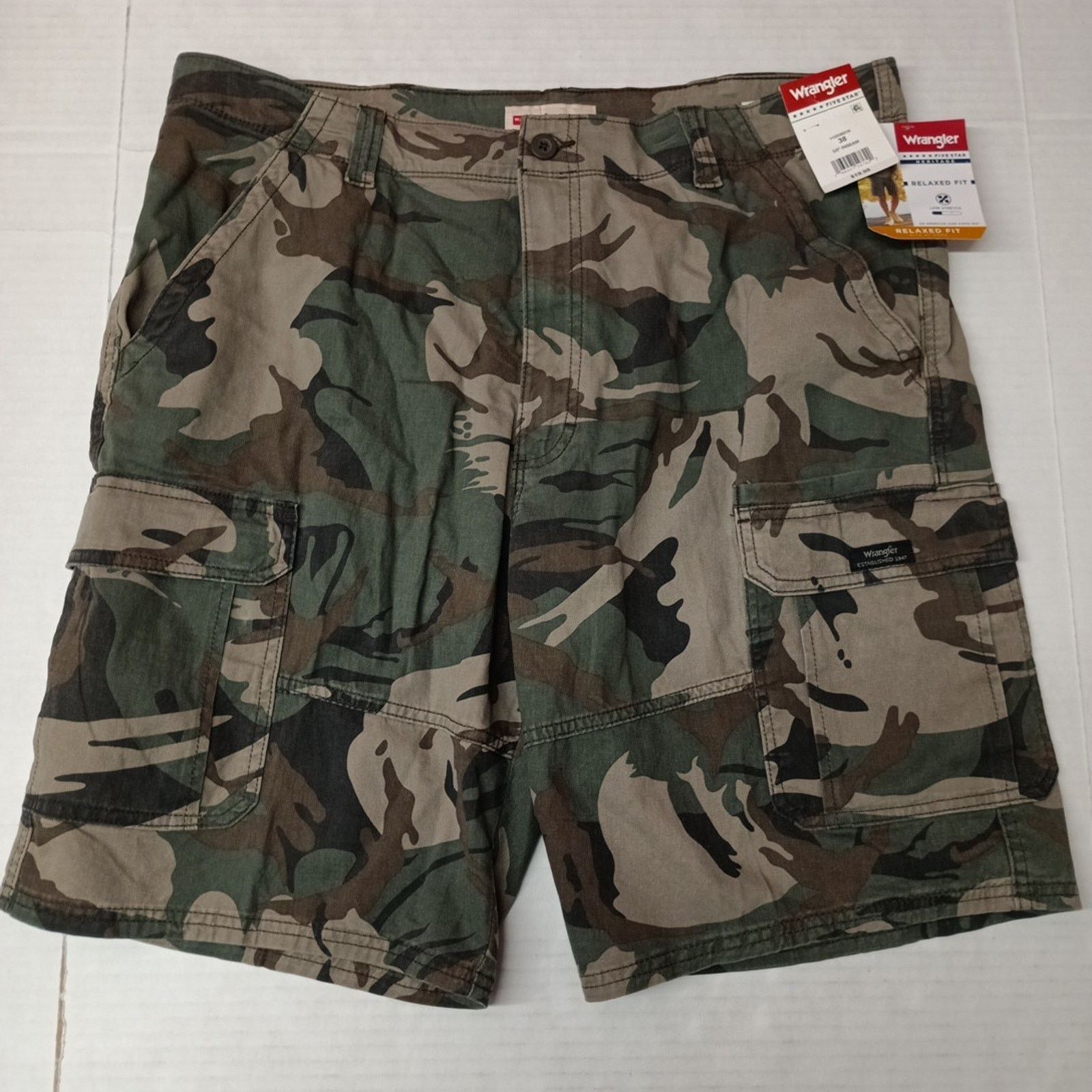 Wrangler Wrangler Cargo Shorts Men's 38 Camo 10" Inseam Relaxed Fit Size US 38 / EU 54 - 1 Thumbnail