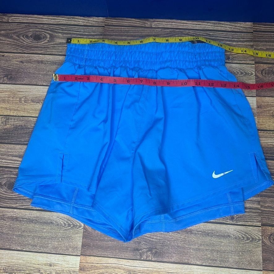 Nike Nike Women's One Dri-FIT Ultra High-Waisted 3" Short-Lined S Size 27" / US 4 / IT 40 - 3 Thumbnail