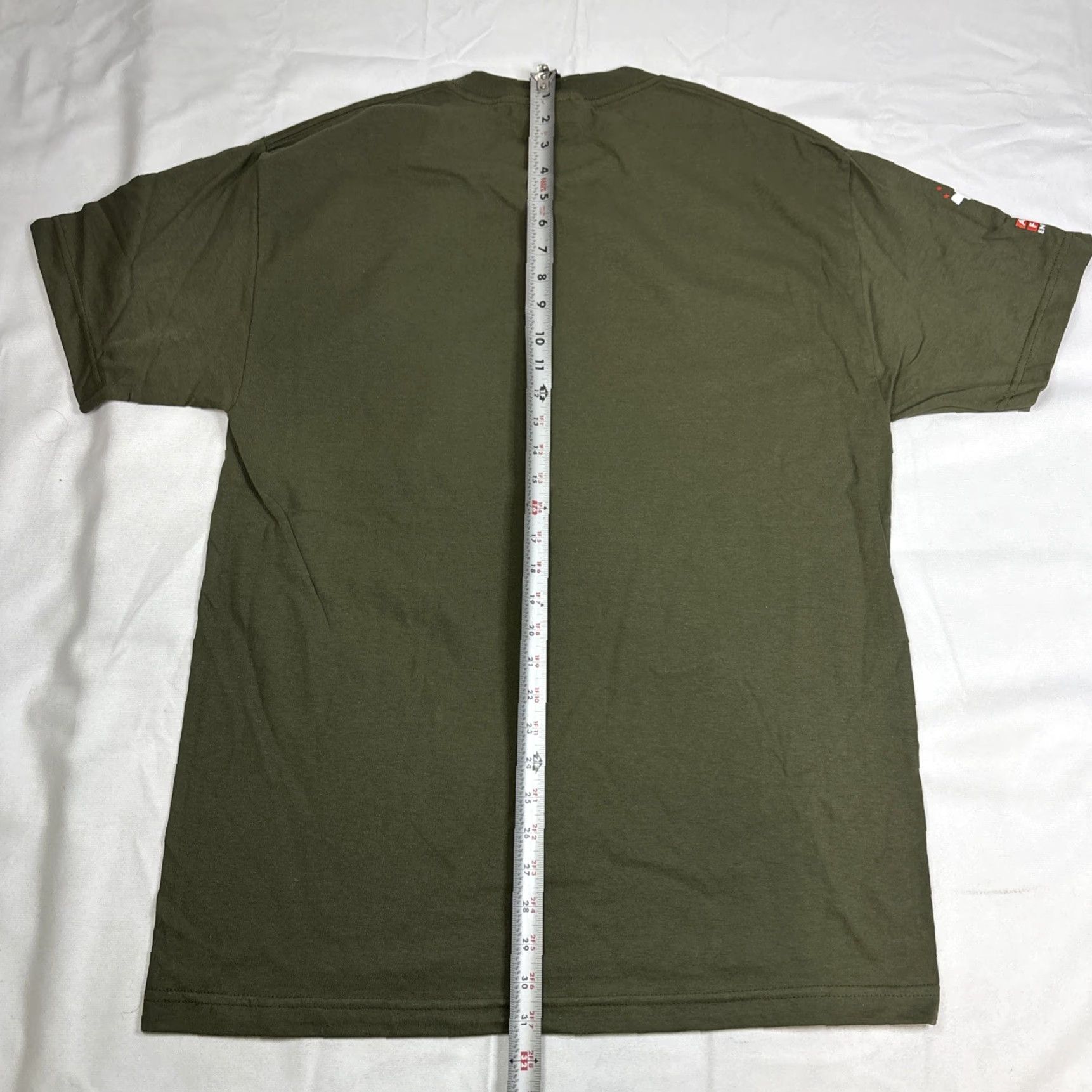 Vintage VINTAGE WWE T Shirt Men’s Large Tribute To The Troops 2005 Green Red White Blue USA Wrestling Men L Green Vintage Red White Blue Size US L / EU 52-54 / 3 - 6 Thumbnail